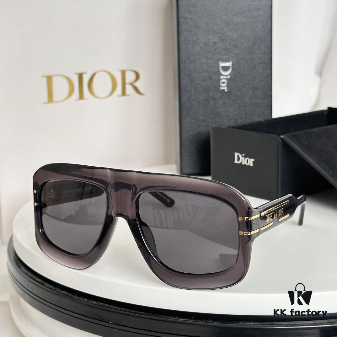 DIOR Signature M1U Sunglasses