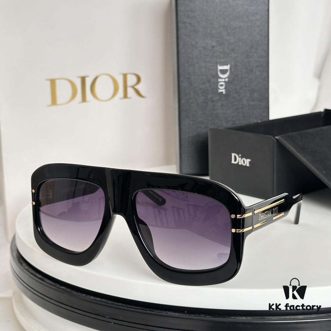 DIOR Signature M1U Sunglasses