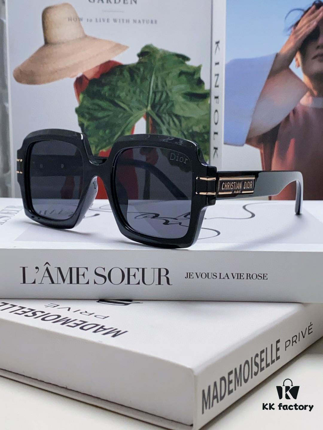 DIOR Street-Style Retro Unisex Square Sunglasses with Signature Design - Vintage, Elegant and Avant-Garde