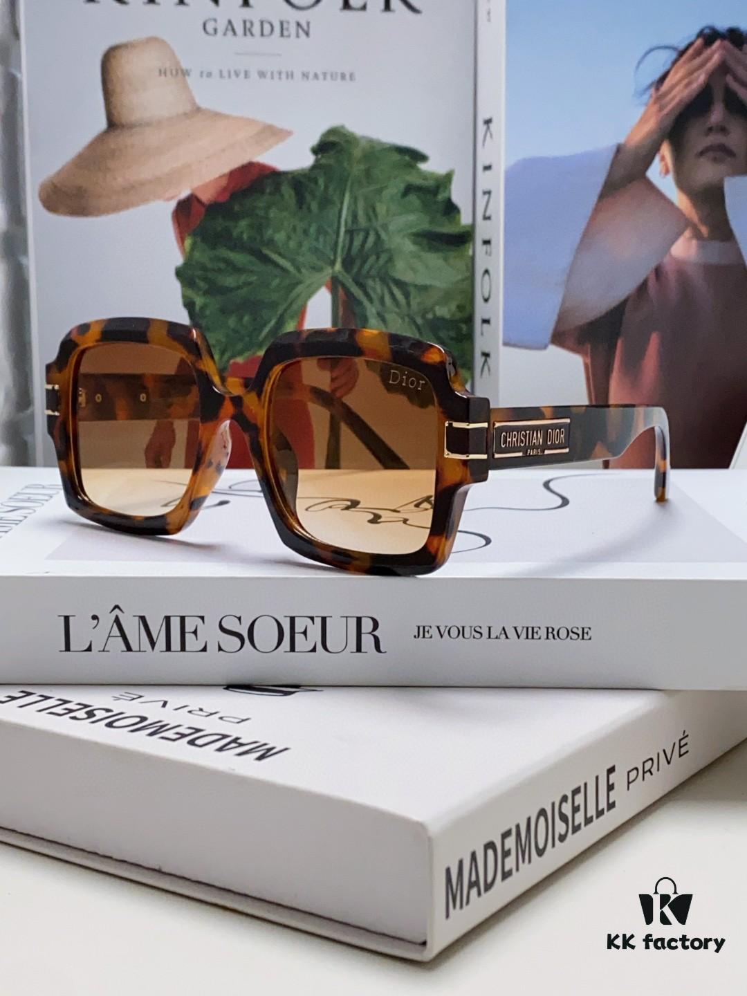 DIOR Street-Style Retro Unisex Square Sunglasses with Signature Elegant and Avant-Garde Design