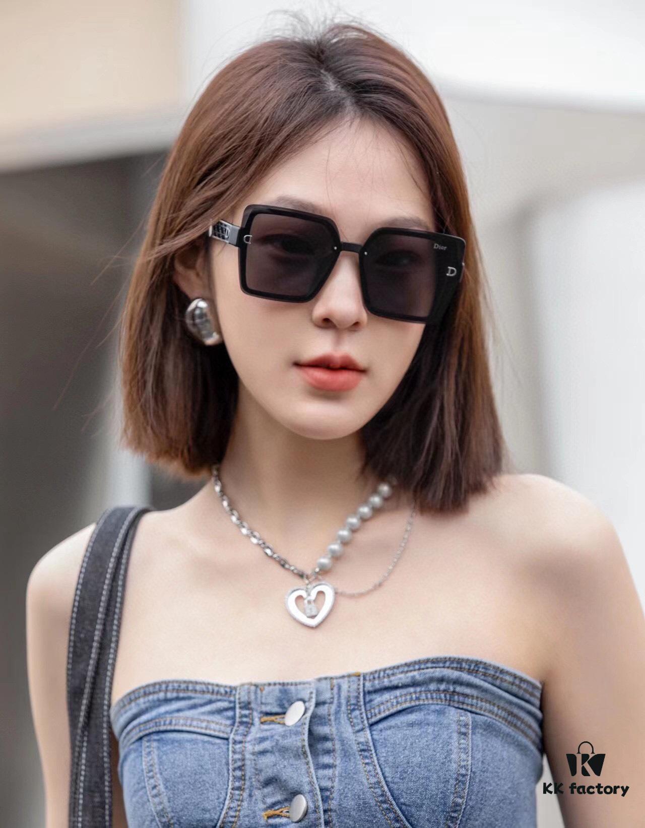 【DIOR】2024 Spring New Arrival Trendy Fashion Square Polarized Sunglasses High-Quality Comfortable Wear Influencer Style Women's HD Thickened Polarized Sunglasses 🕶️ High-Quality TR Frame Model: CD1086