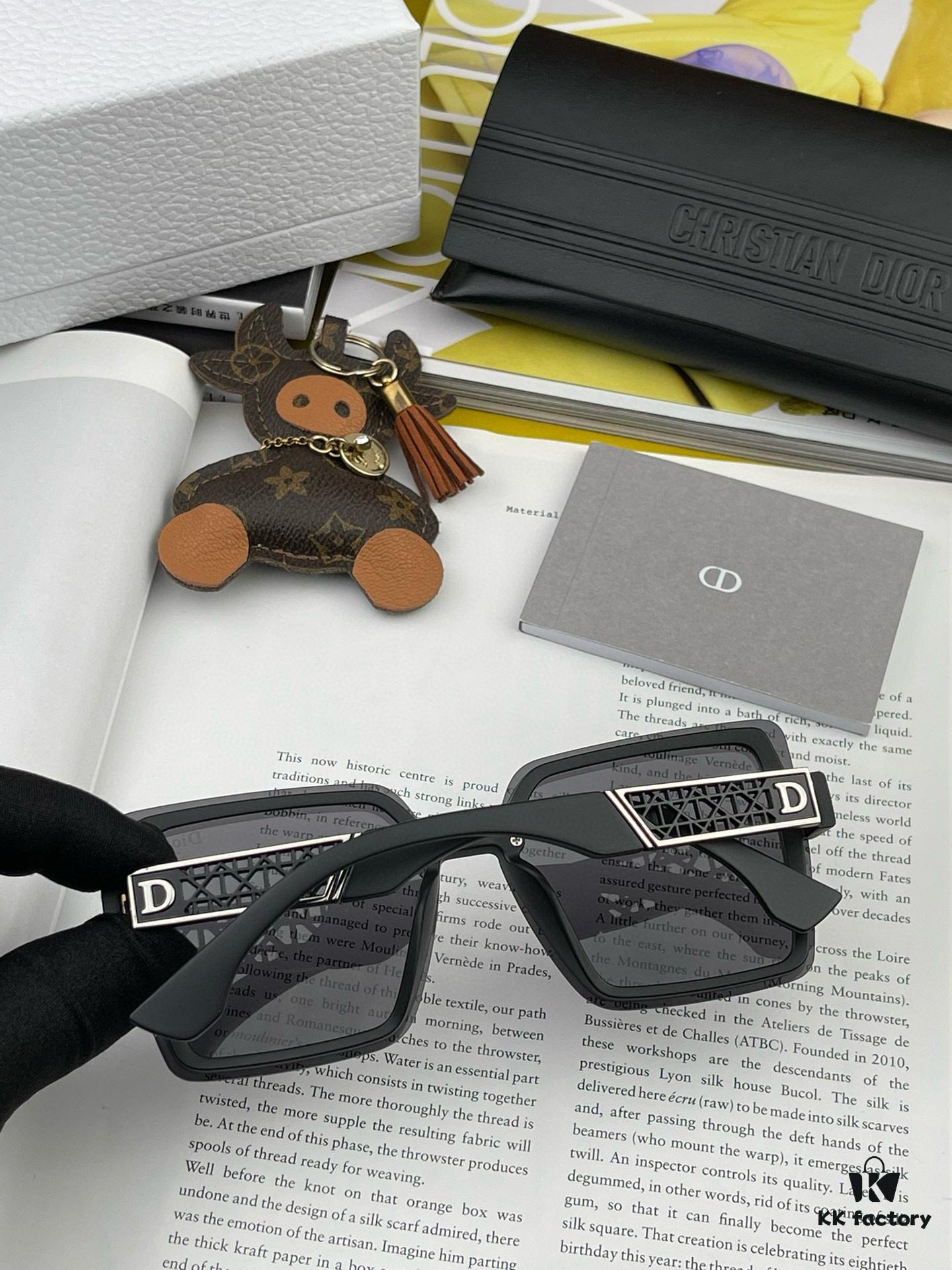 【DIOR】2024 Spring New Arrival Trendy Fashion Square Polarized Sunglasses High-Quality Comfortable Wear Influencer Style Women's HD Thickened Polarized Sunglasses 🕶️ High-Quality TR Frame Model: CD1086