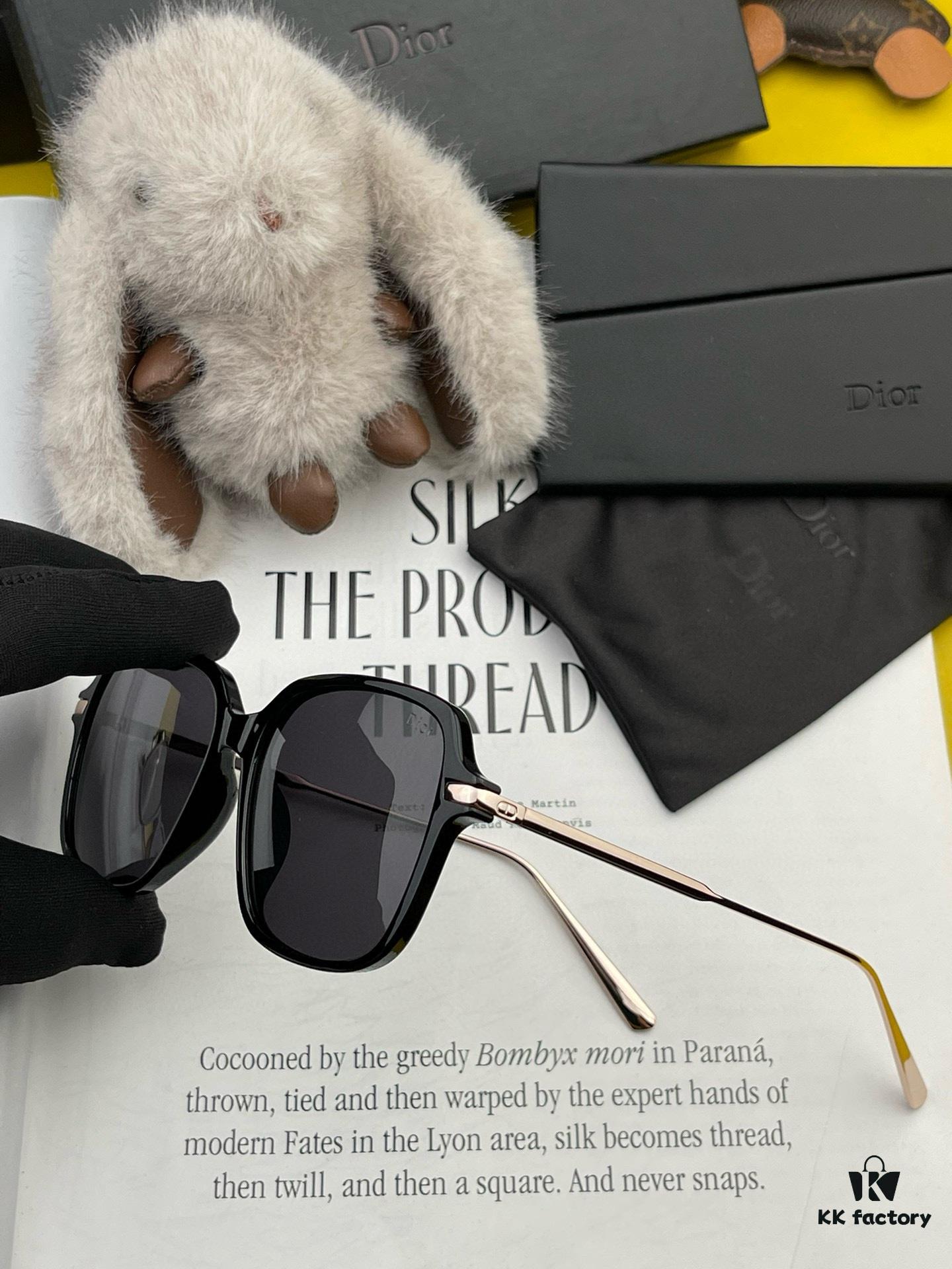 DIOR New Model Aviator Sunglasses, Celebrity-Favorite Unisex Pilot Shades, Model: CD82804