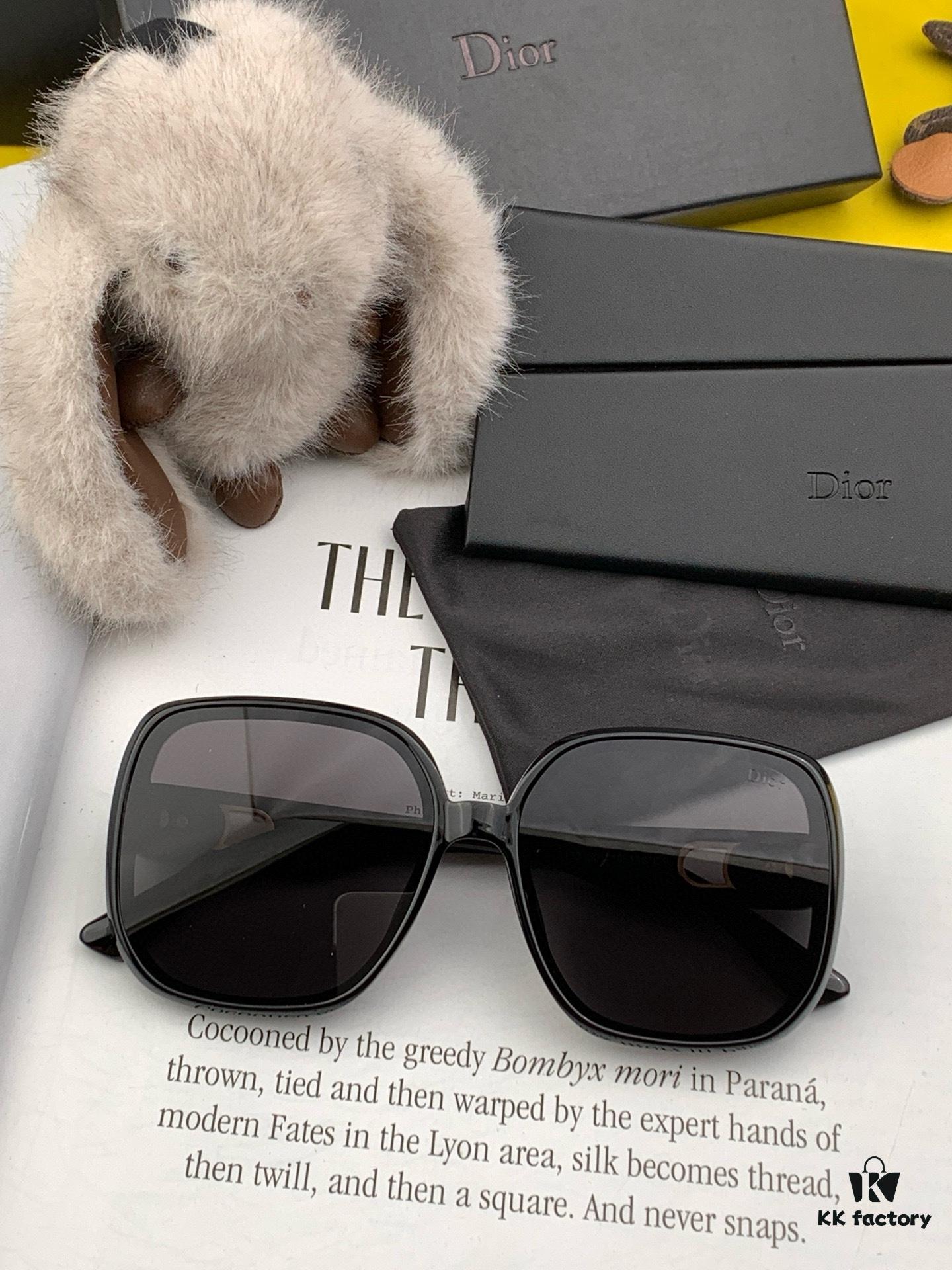 【DIOR】2024 Spring New Arrival Trendy Fashion Square Polarized Sunglasses High-Quality Comfortable Fit Influencer Style Women's HD Thickened Polarized Sunglasses🕶️ High-Quality TR Frame Model: CD3313