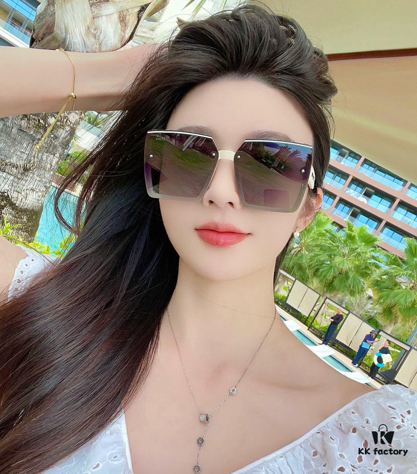 DIOR 2024 Spring New Arrival Trendy Fashion Square Polarized Sunglasses High-Quality Comfortable Wear Influencer Style Women's HD Polarized Sunglasses 🕶️ High-Quality TR Frame Model: CD1712