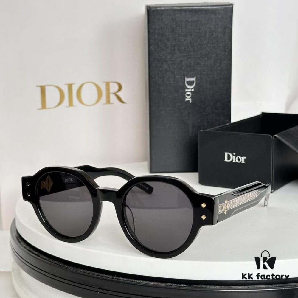 DIOR Dior Diamond R3F Sunglasses Size: 50 □ 23-145