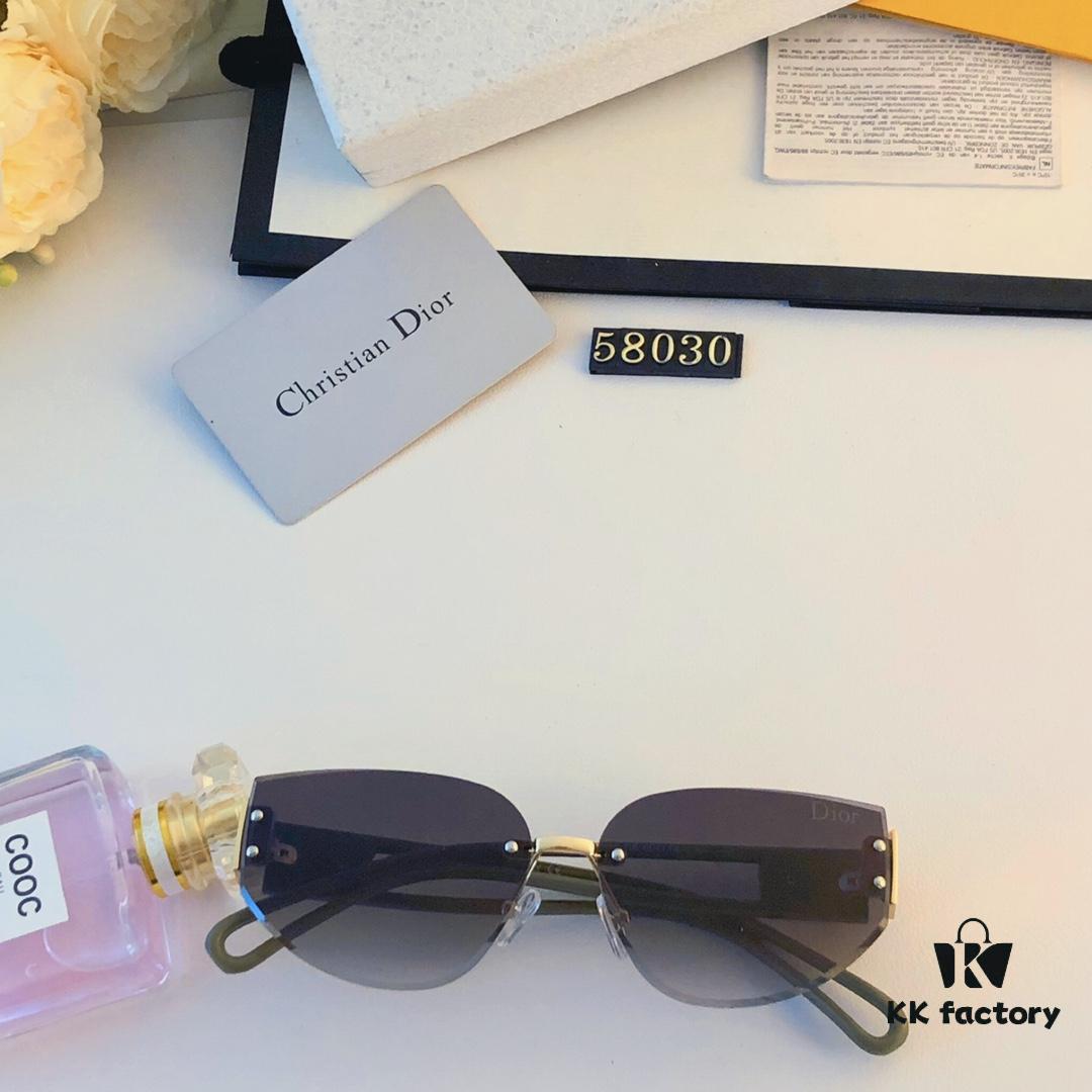 Dior 2024 New Cat-Eye Frame Luxurious Lightweight Women's Sunglasses, Fashionable Streetwear Trendy Influencer Shades from Xiaohongshu