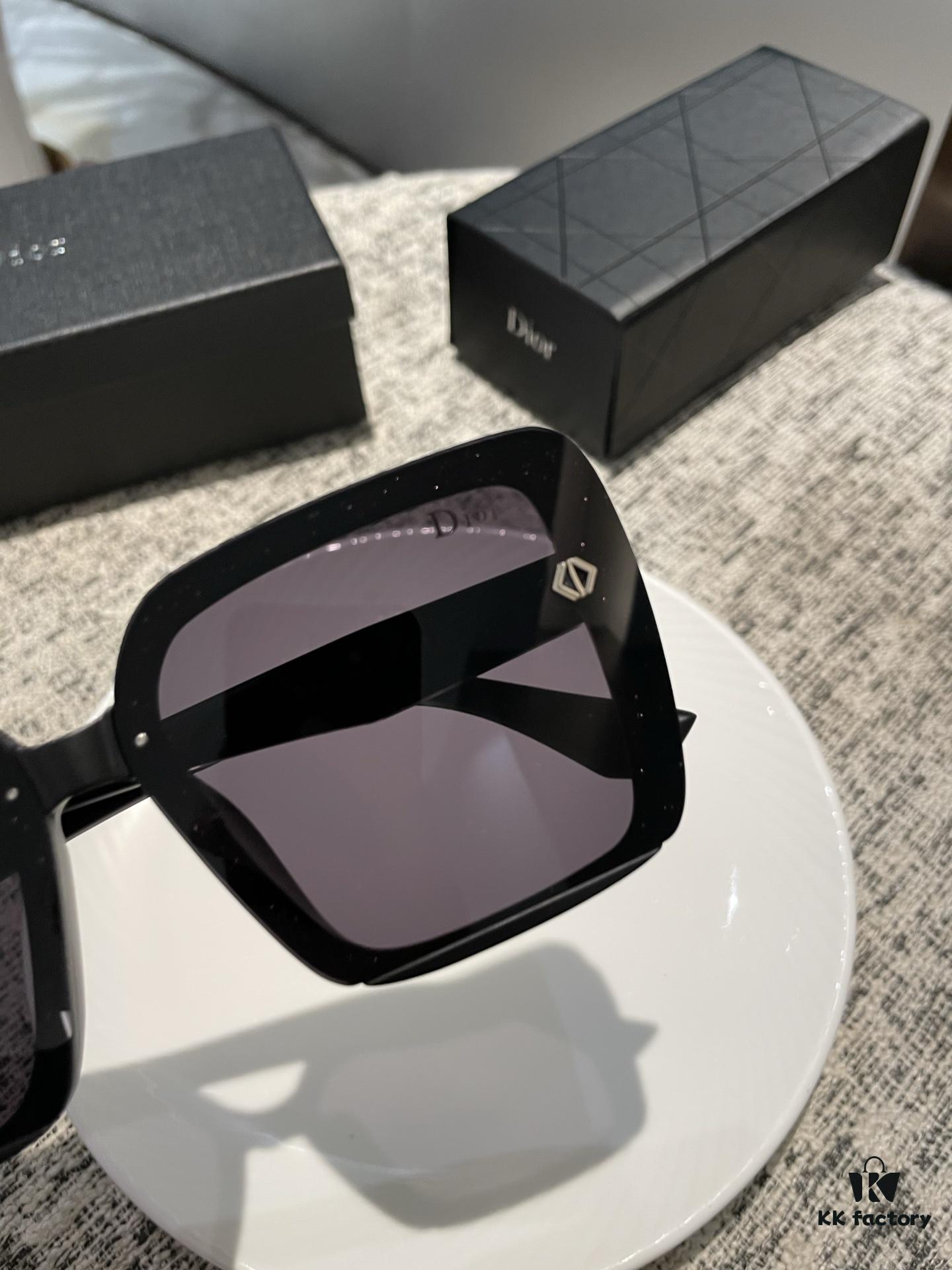 New Polarized Sunglasses Dior Retro Print Fashion Elegant Style 3004 Eyewear Sunglasses