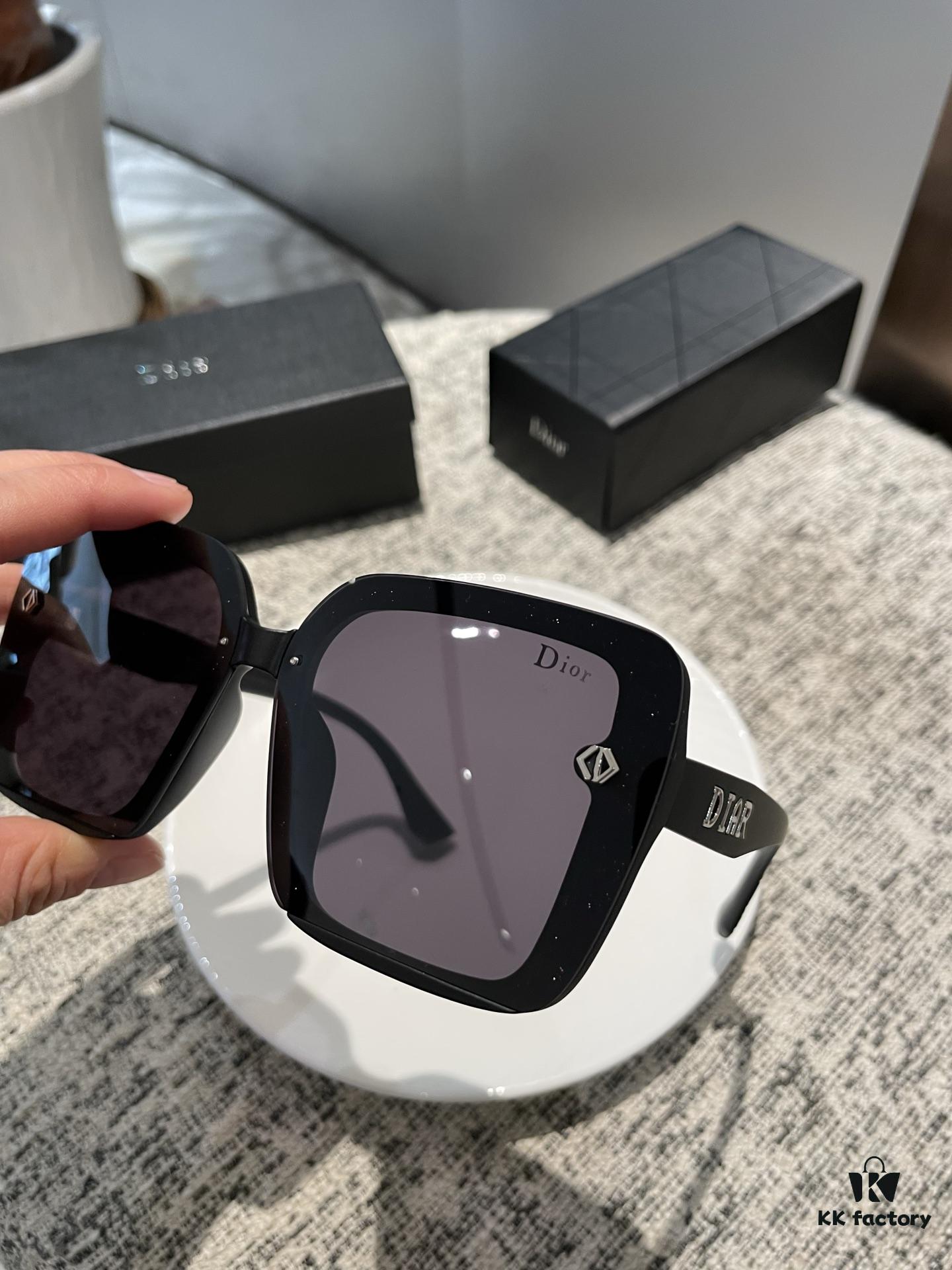 New Polarized Sunglasses Dior Retro Print Fashion Elegant Style 3004 Eyewear Sunglasses