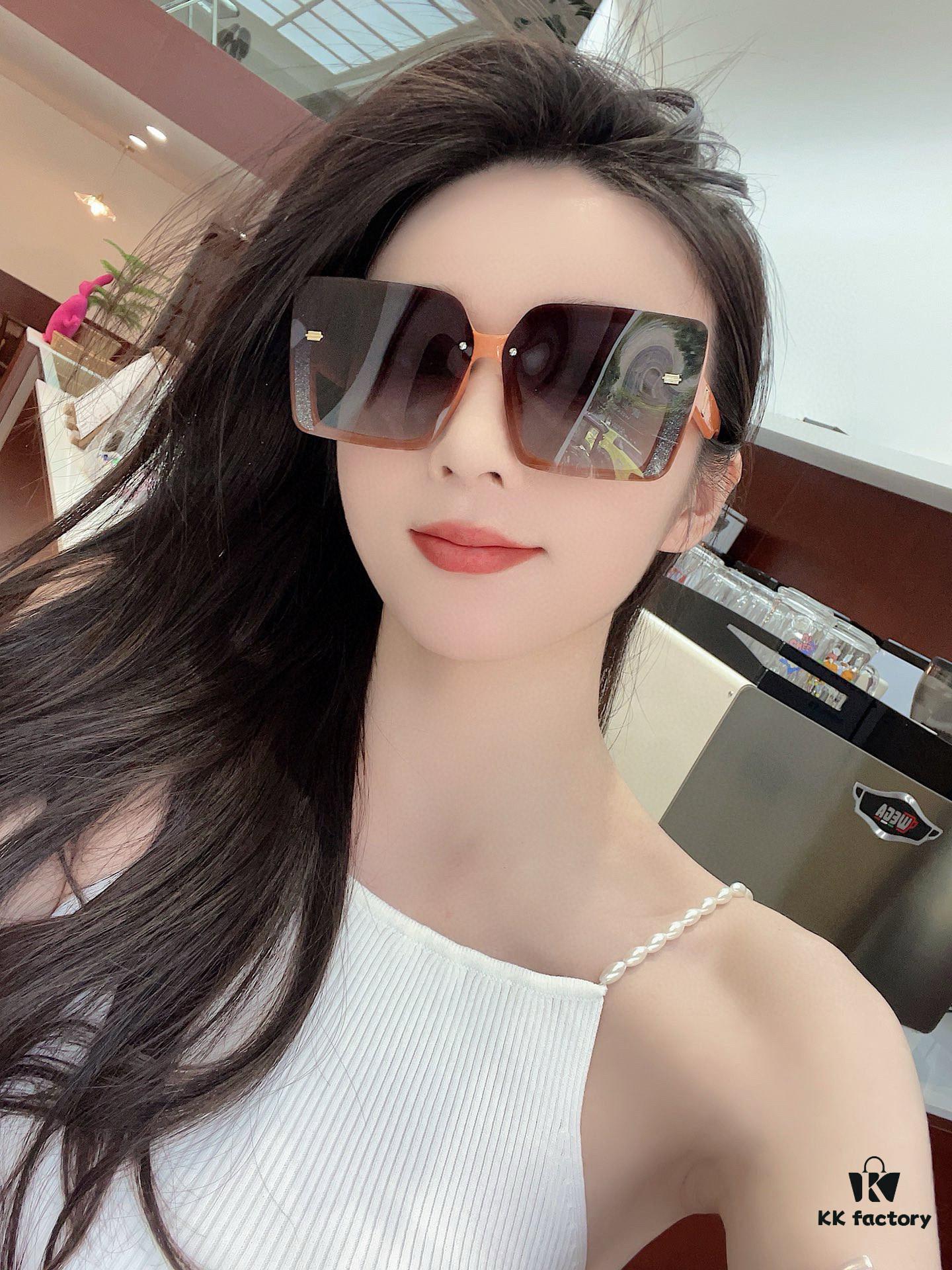 Latest Dior Women's Polarized Sunglasses, Fashionable Face-Framing Design, Luxury Style, Influencer Recommended 5103 Eyewear
