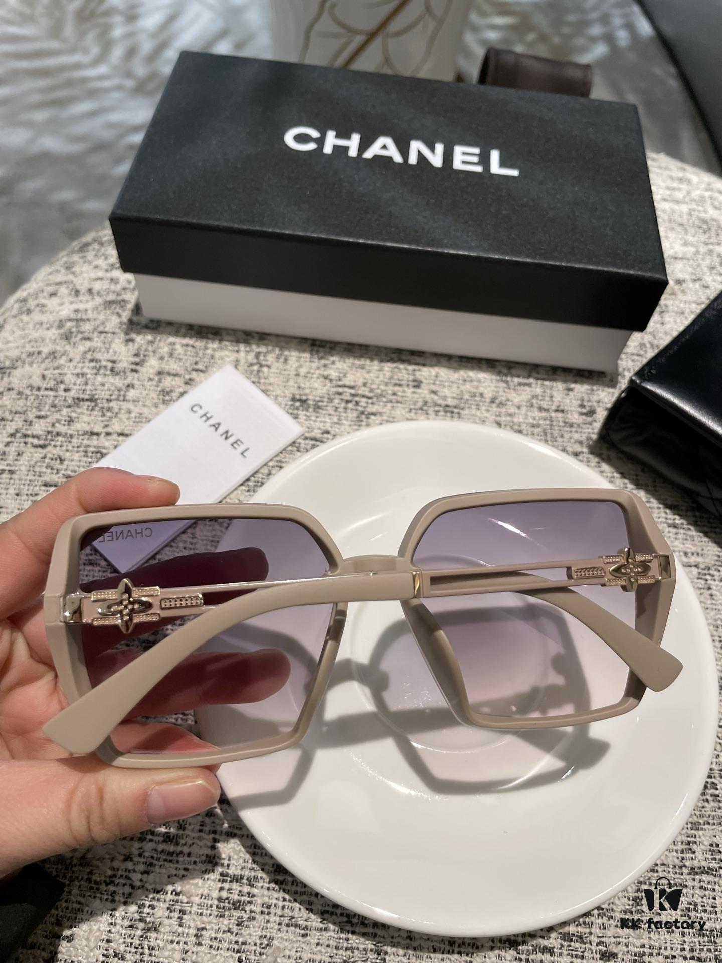 Dior Polarized Resin Sunglasses 😎 New Style Little Princess Sun Glasses, Reducing Glare and Blocking Harmful Radiation 🥰 Essential Fashion Accessory for Travel and Daily Wear 🌸 Suitable for Driving 🧐 Brand Philosophy - Trends Come and Go, but Style Remains Eternal 🥳