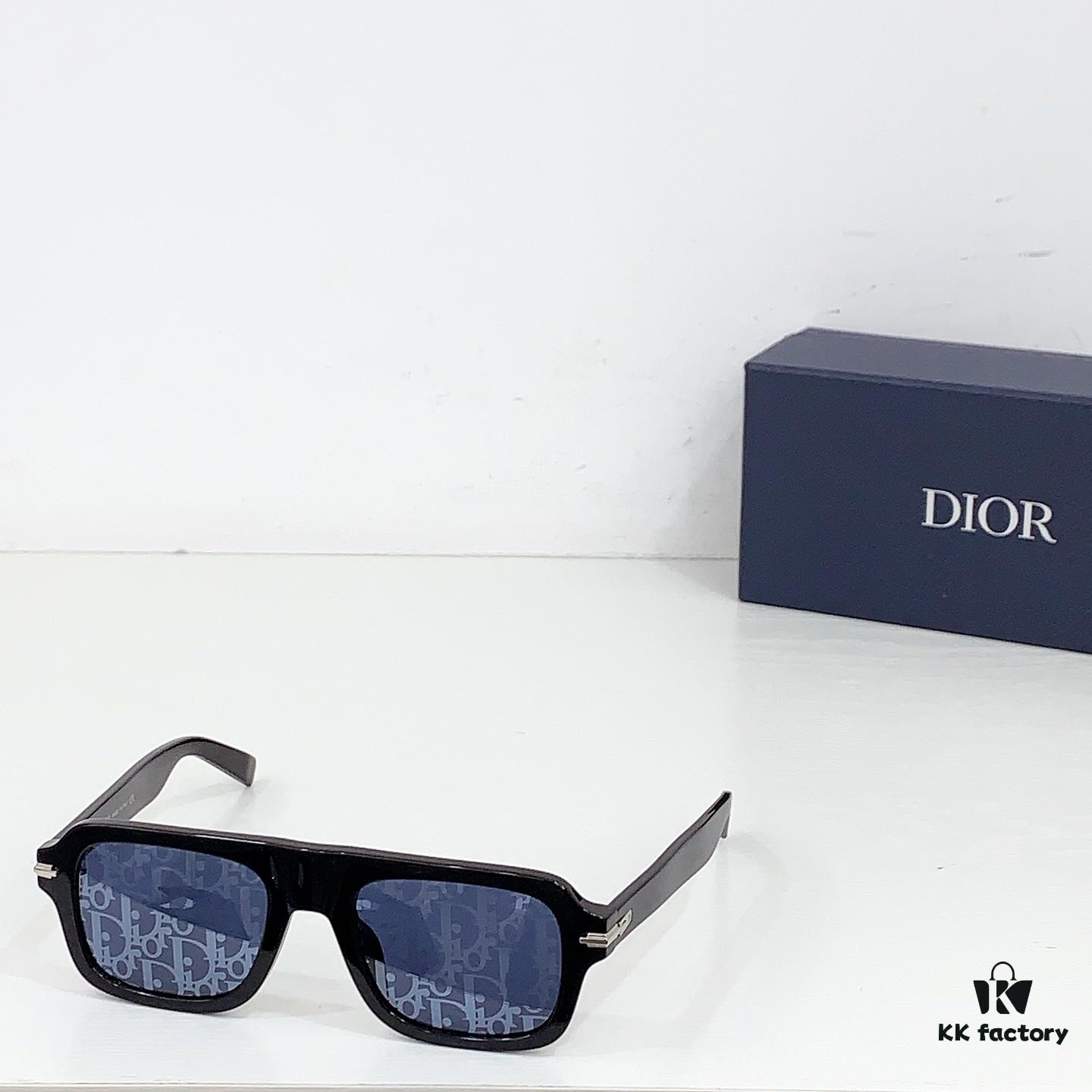 135 DIO* MODEL: DIOR BLACK SUIT N2I SIZE: 52 □ 20-145 Sunglasses