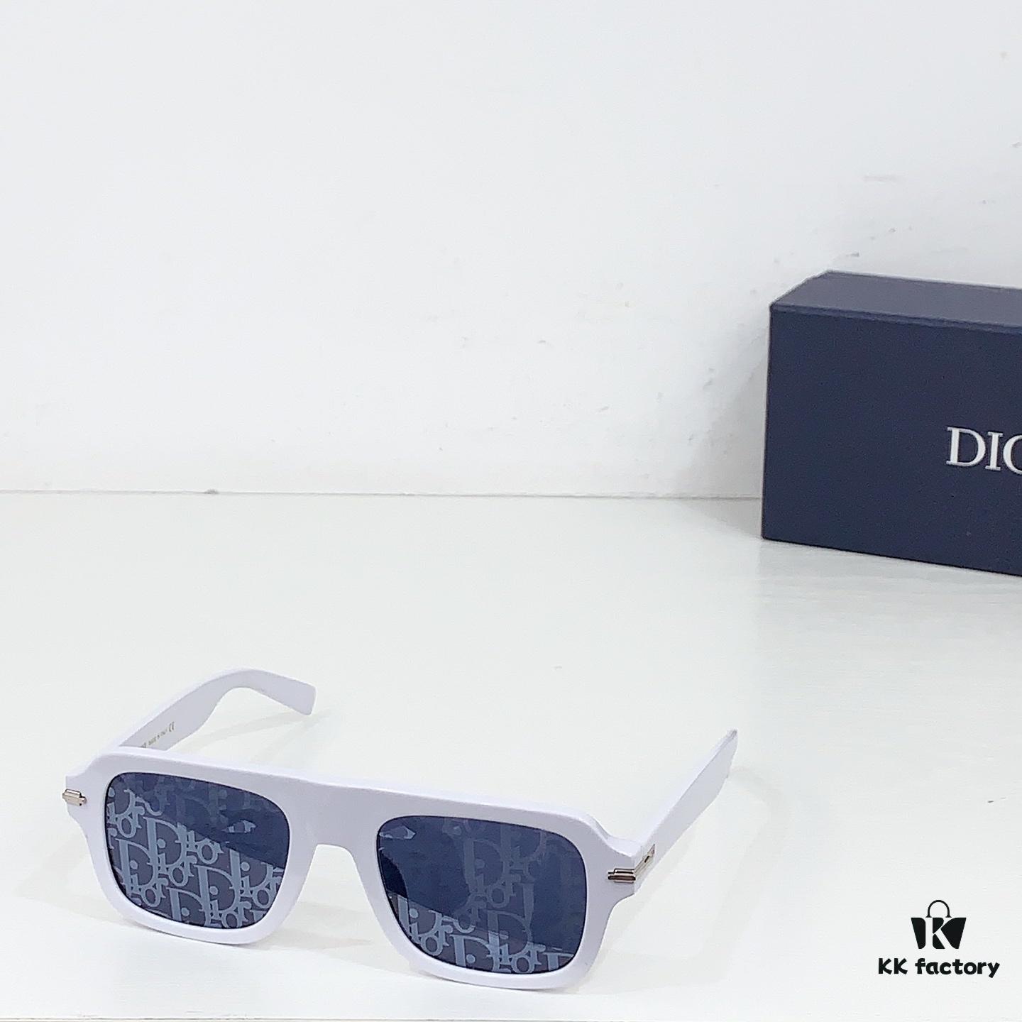 135 DIO* MODEL: DIOR BLACK SUIT N2I SIZE: 52 □ 20-145 Sunglasses