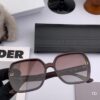 【DIOR】2025 Spring New Arrival Trendy Fashion Square Polarized Sunglasses High-Quality Comfortable Fit Influencer Popular Style Women's HD Polarized Sunglasses 🕶️ High-Quality TR Frame Model: CD4291