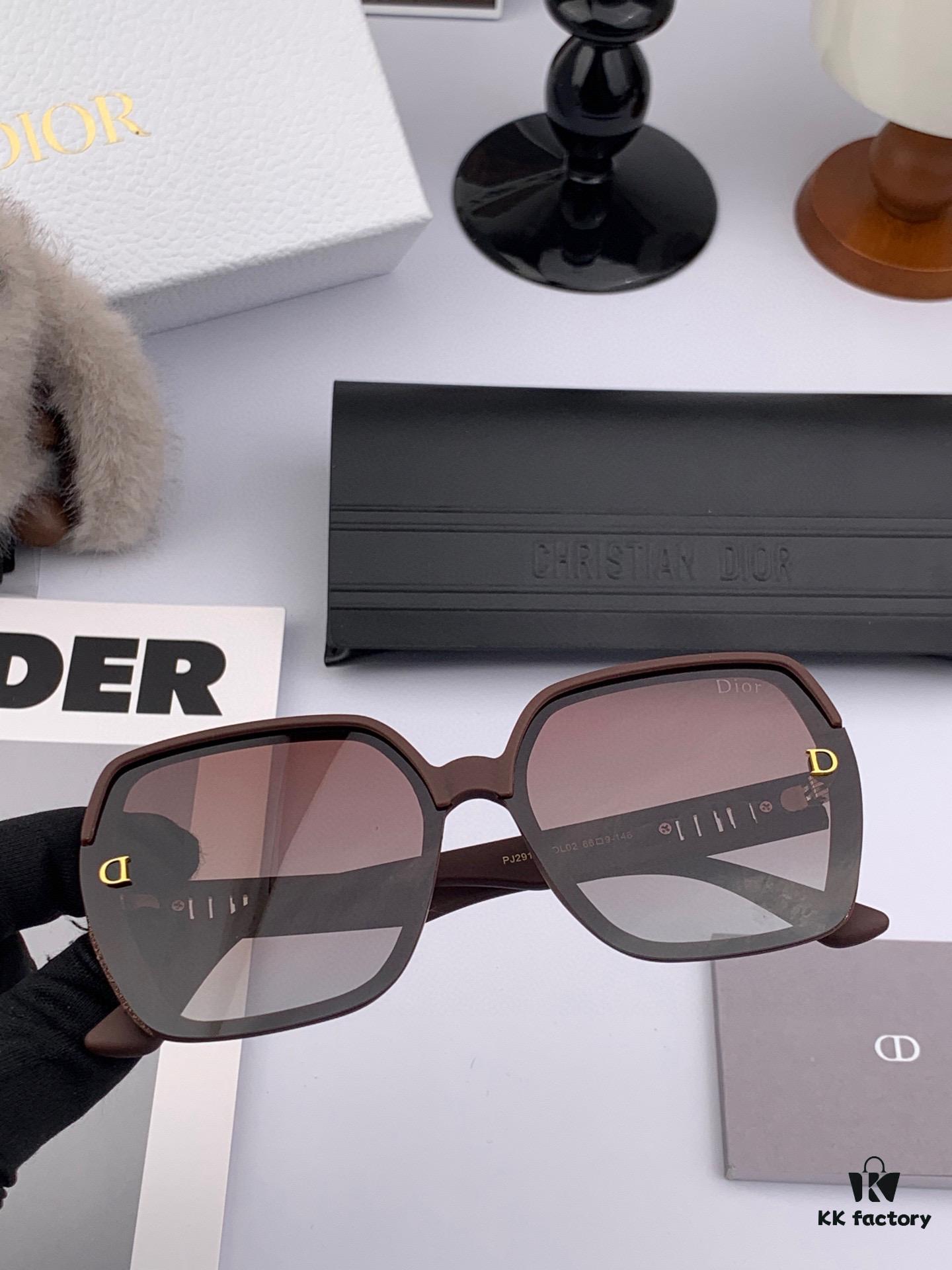 【DIOR】2025 Spring New Arrival Trendy Fashion Square Polarized Sunglasses High-Quality Comfortable Fit Influencer Popular Style Women's HD Polarized Sunglasses 🕶️ High-Quality TR Frame Model: CD4291