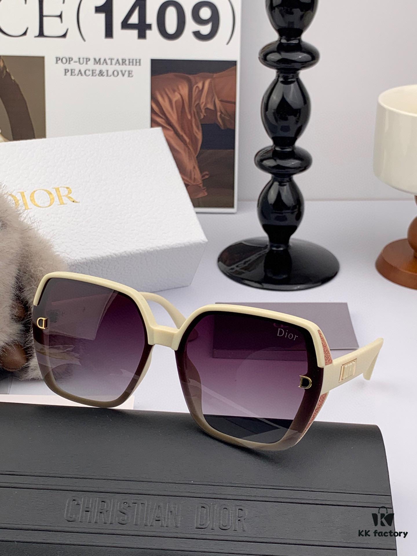 【DIOR】2025 Spring New Arrival Trendy Fashion Square Polarized Sunglasses High-Quality Comfortable Fit Influencer Popular Style Women's HD Polarized Sunglasses 🕶️ High-Quality TR Frame Model: CD4291