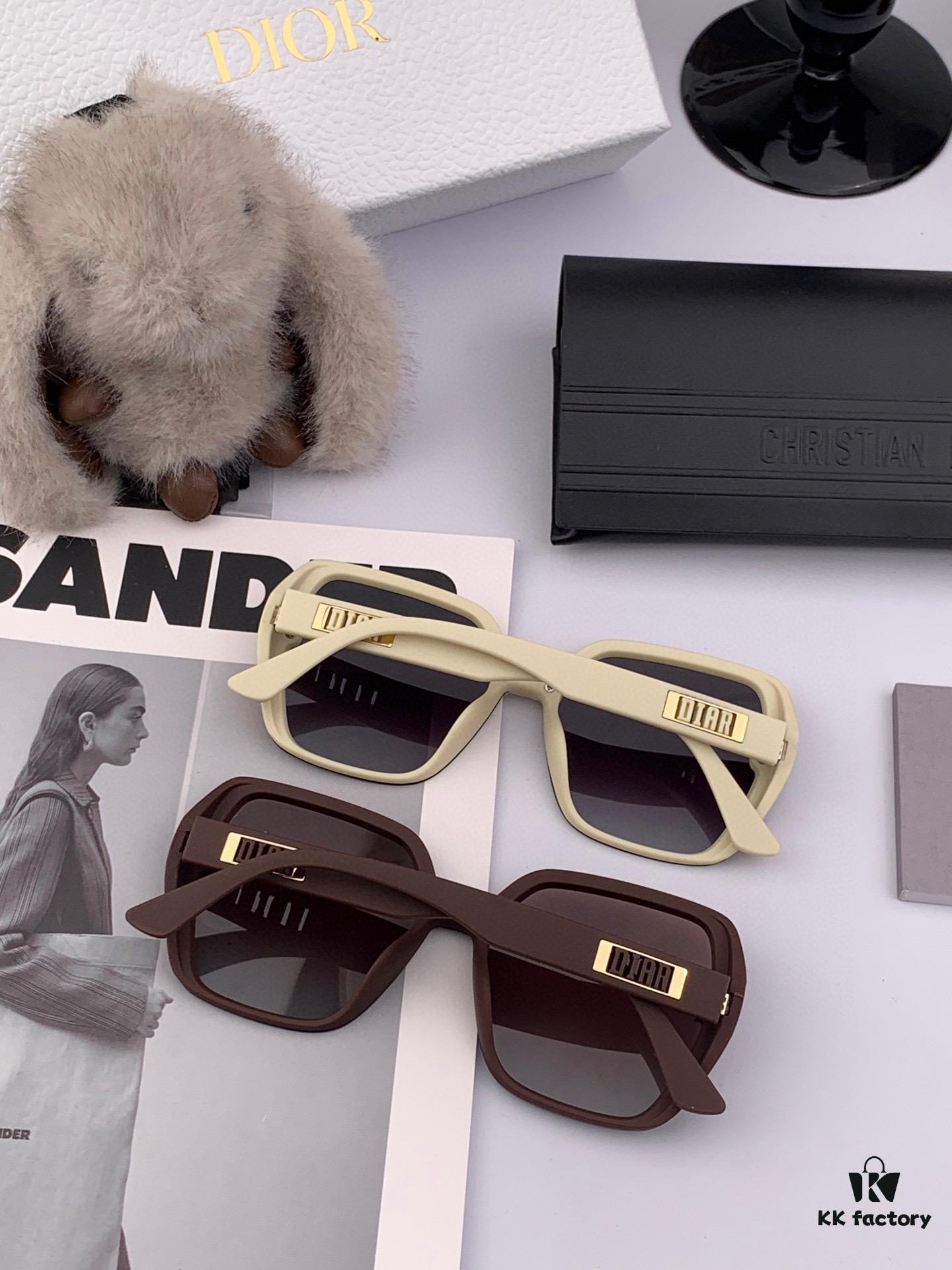 【DIOR】2025 Spring New Arrival Trendy Fashion Square Polarized Sunglasses High-Quality Comfortable Fit Influencer Popular Style Women's HD Polarized Sunglasses 🕶️ High-Quality TR Frame Model: CD4291