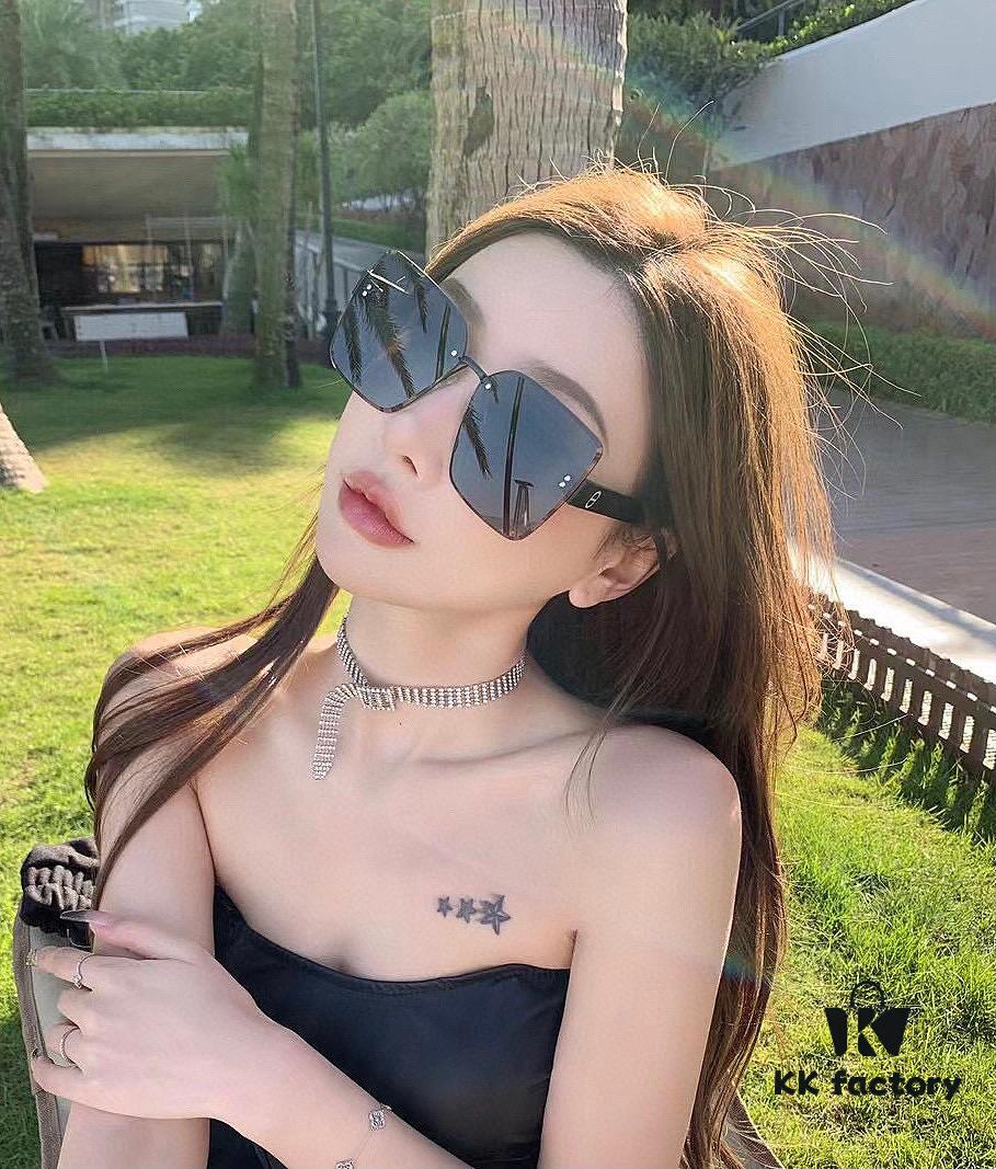 DIOR - Dior Nylon Polarized Sunglasses 2025 Spring New Arrival Trendy Fashion Square Frame Polarized Sunglasses High-Quality Comfortable Wear Influencer Style Women's HD Nylon Polarized Sunglasses 🕶️ High-Quality TR Frame Model: CD4579