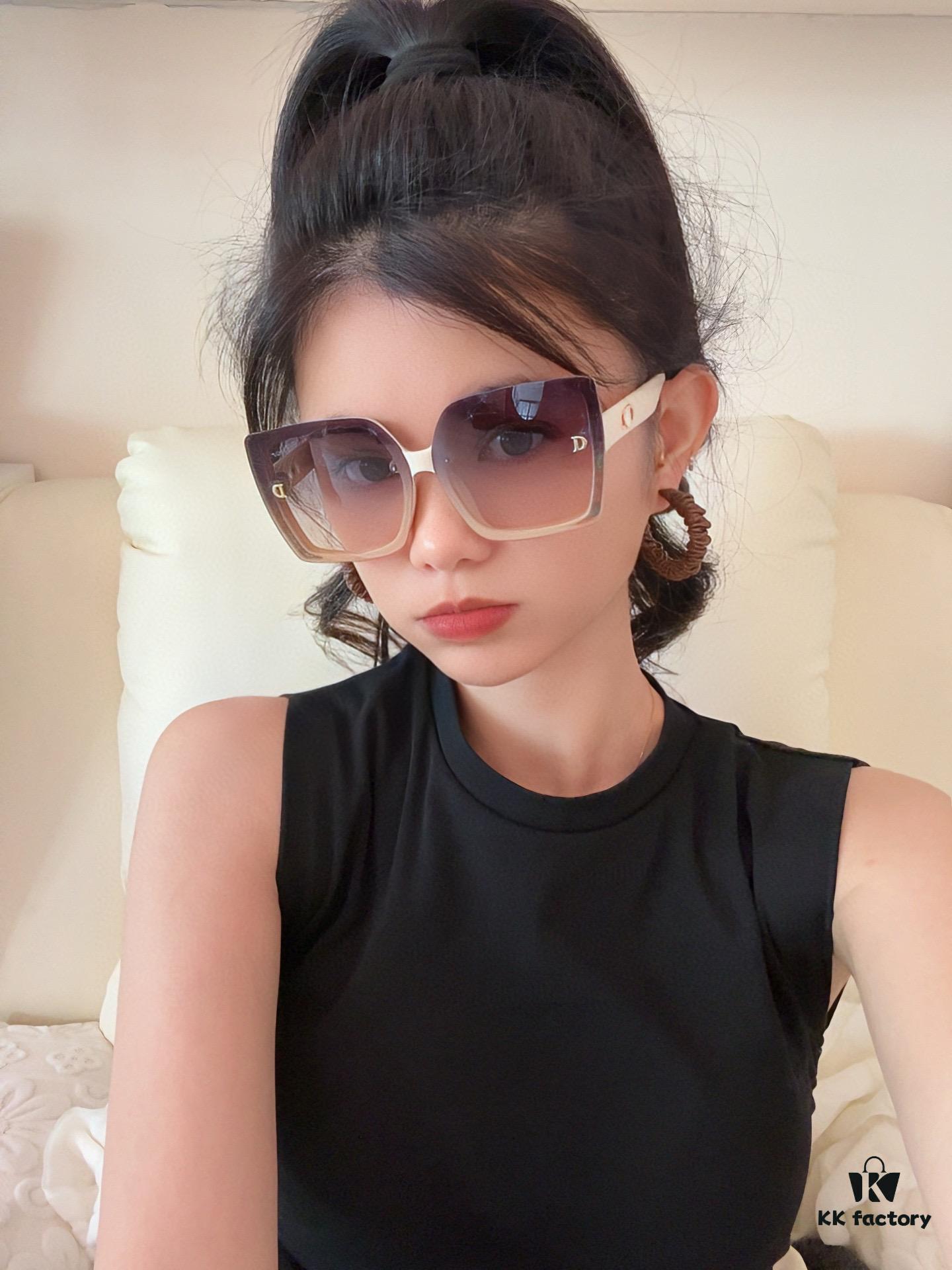 DIOR - 2025 Spring New Arrival Trendy Fashion Square Frame Sunglasses High Quality Comfortable Wear Influencer Style Shades Model: D2302