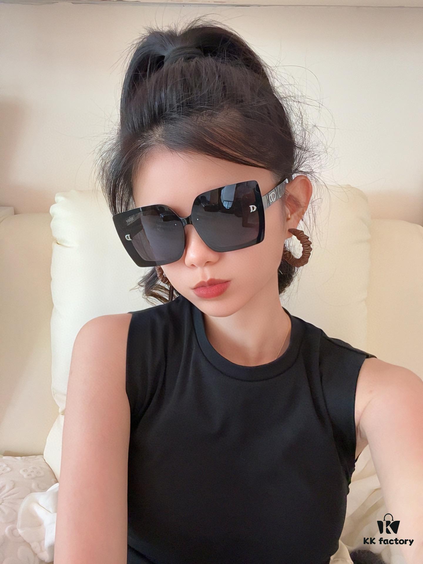 DIOR - 2025 Spring New Arrival Trendy Fashion Square Frame Sunglasses High Quality Comfortable Wear Influencer Style Shades Model: D2302