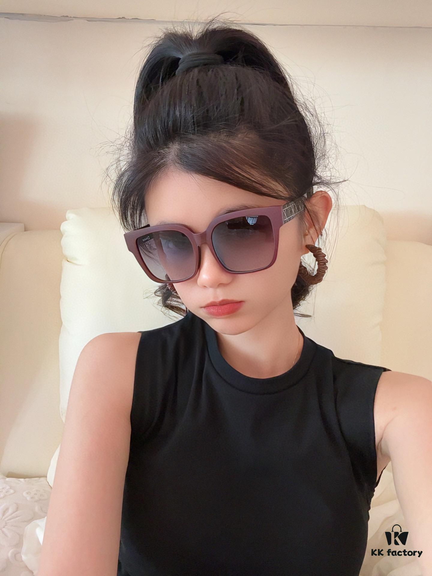 【DIOR】2025 Spring New Arrival Trendy Fashion Square Frame Sunglasses High Quality Comfortable Wear Influencer Style Model: D8304