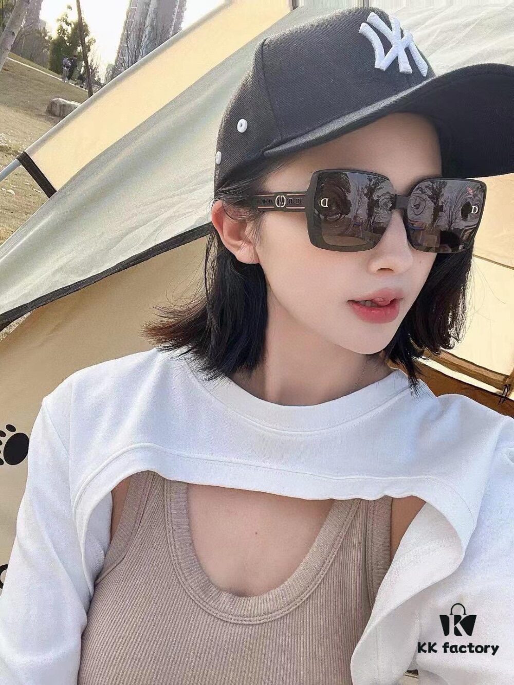DIOR 2025 Spring New Arrival Trendy Fashion Square-Frame Polarized Sunglasses High-Quality Comfortable Wear Influencer Style Women's HD Polarized Sunglasses 🕶️ High-Quality TR Frame Model: CD1228