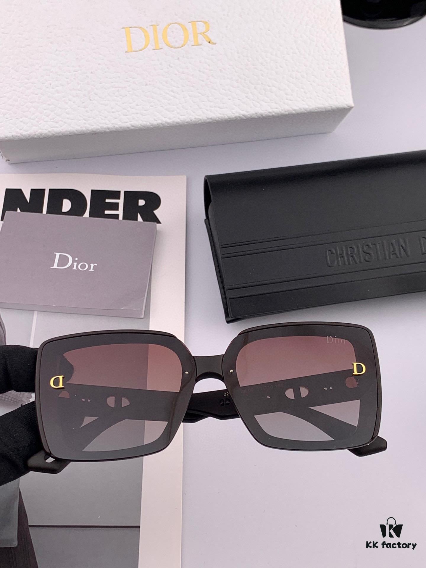 DIOR 2025 Spring New Arrival Trendy Fashion Square-Frame Polarized Sunglasses High-Quality Comfortable Wear Influencer Style Women's HD Polarized Sunglasses 🕶️ High-Quality TR Frame Model: CD1228