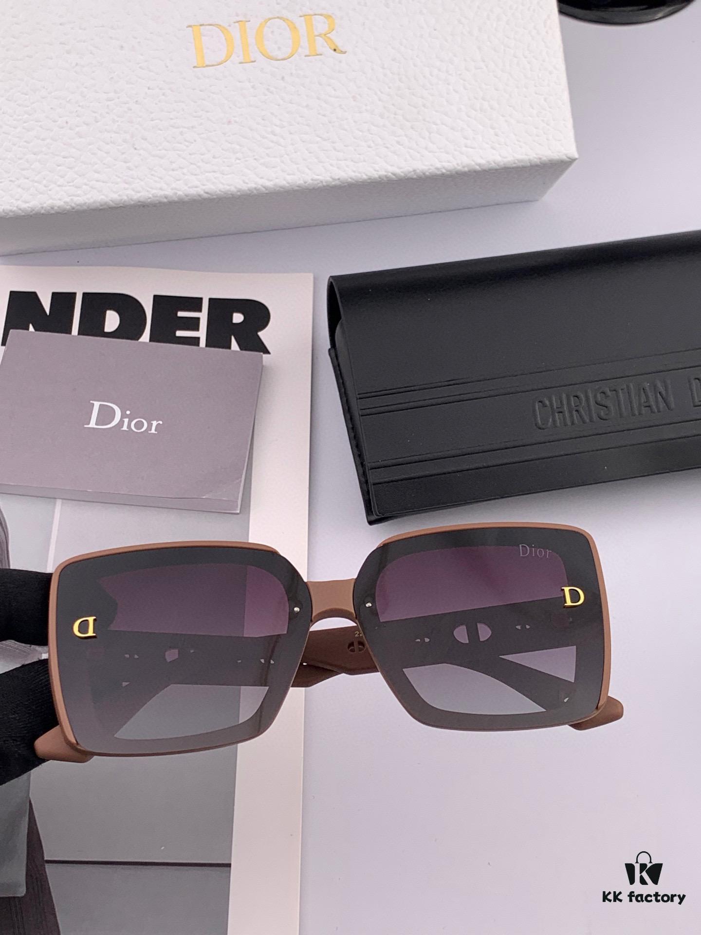 DIOR 2025 Spring New Arrival Trendy Fashion Square-Frame Polarized Sunglasses High-Quality Comfortable Wear Influencer Style Women's HD Polarized Sunglasses 🕶️ High-Quality TR Frame Model: CD1228