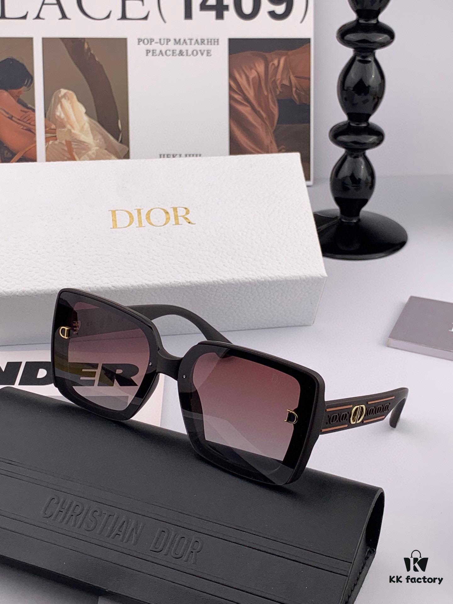 DIOR 2025 Spring New Arrival Trendy Fashion Square-Frame Polarized Sunglasses High-Quality Comfortable Wear Influencer Style Women's HD Polarized Sunglasses 🕶️ High-Quality TR Frame Model: CD1228