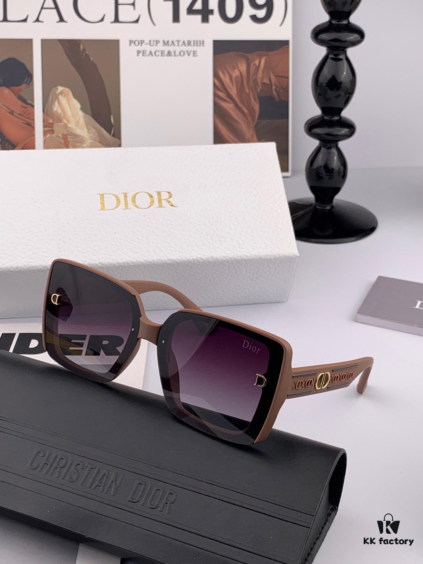 DIOR 2025 Spring New Arrival Trendy Fashion Square-Frame Polarized Sunglasses High-Quality Comfortable Wear Influencer Style Women's HD Polarized Sunglasses 🕶️ High-Quality TR Frame Model: CD1228