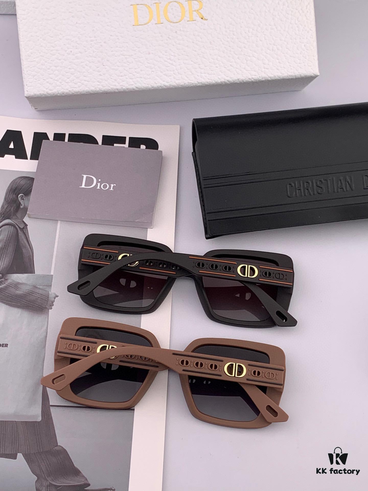 DIOR 2025 Spring New Arrival Trendy Fashion Square-Frame Polarized Sunglasses High-Quality Comfortable Wear Influencer Style Women's HD Polarized Sunglasses 🕶️ High-Quality TR Frame Model: CD1228