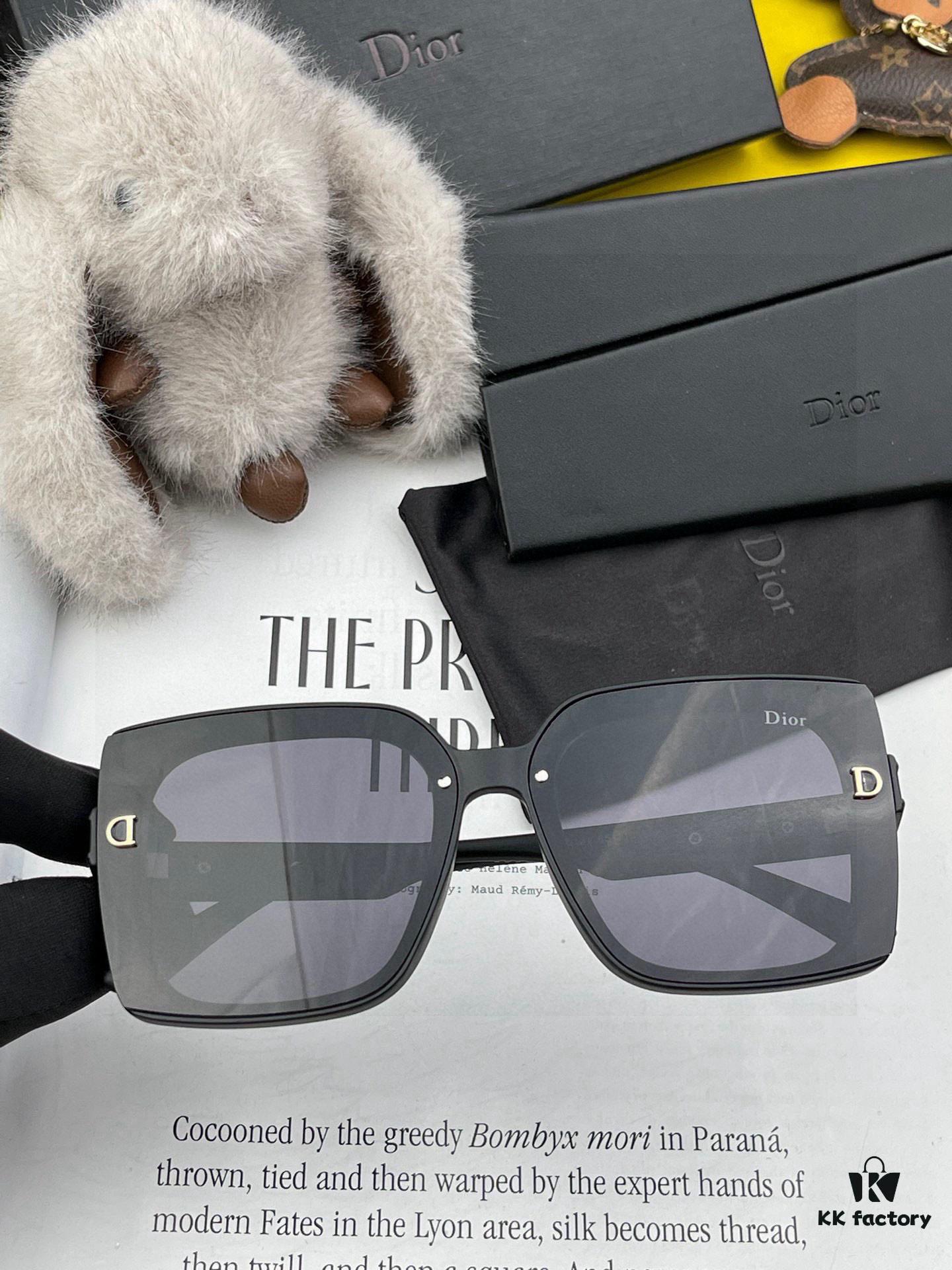 DIOR 2025 Spring New Arrival Trendy Fashion Rectangular Polarized Sunglasses High-Quality Comfortable Fit Influencer Style Women's HD Thickened Polarized Sunglasses