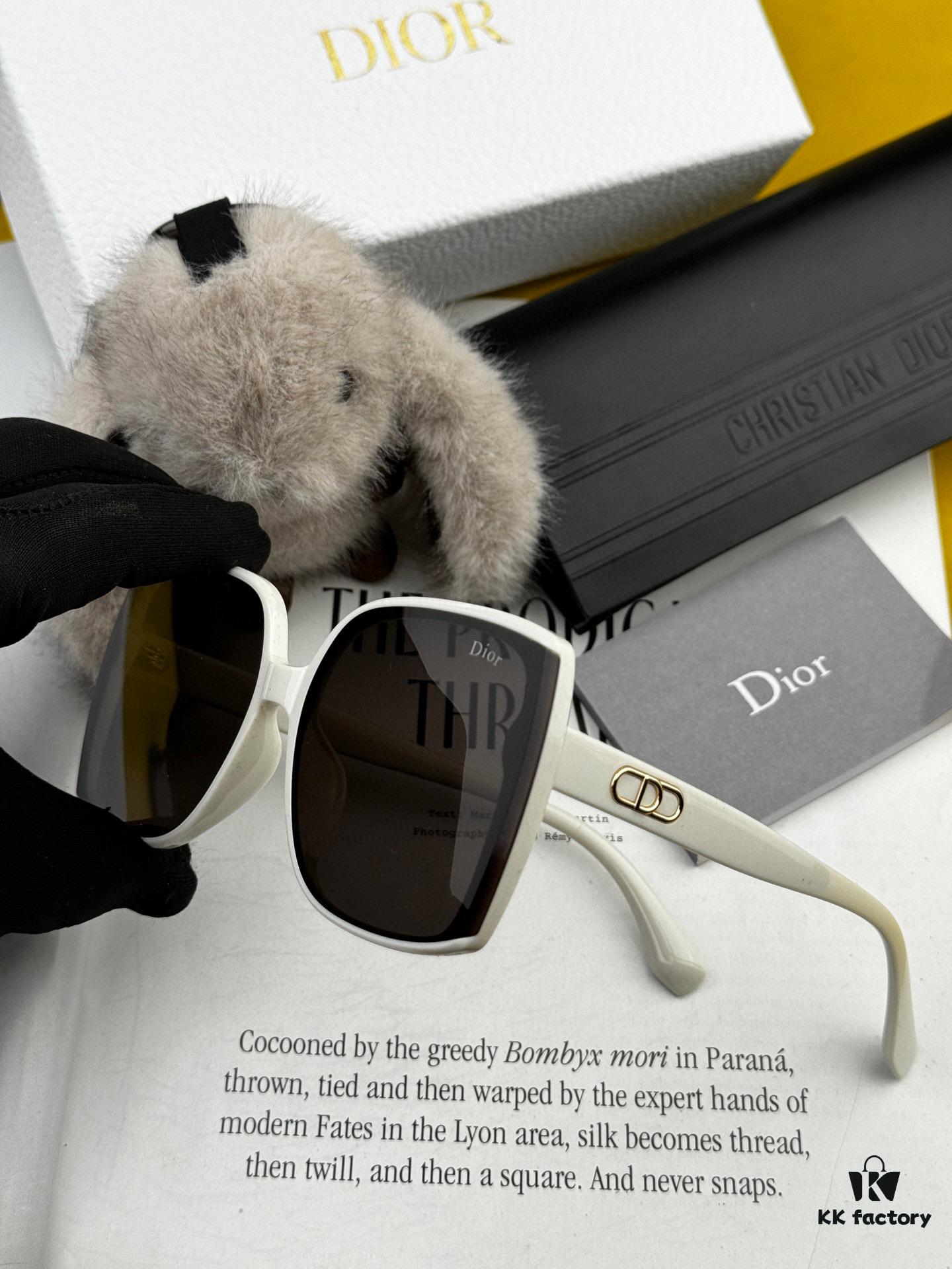 【DIOR】2025 Spring New Arrival Trendy Fashion Square Polarized Sunglasses High-Quality Comfortable Fit Influencer Favorite Women's HD Polarized Sunglasses 🕶️ High-Quality TR Frame Model: CD3311