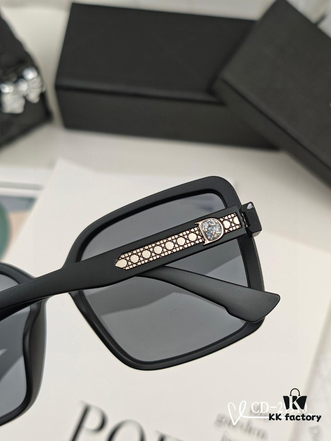 DIOR France | Polarized Sunglasses with TR90 Frame and Brand-Exclusive Style