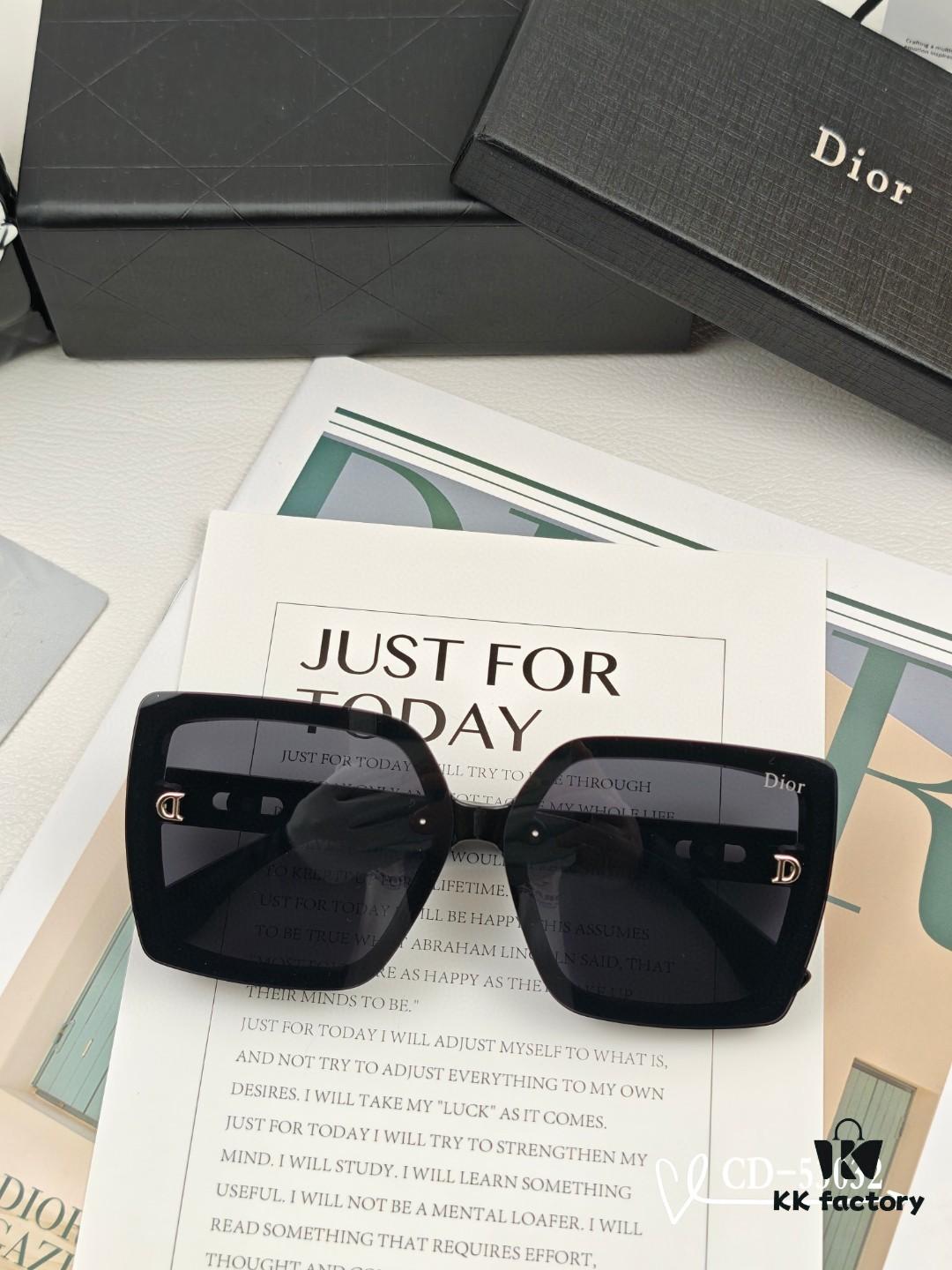 DIOR France | TR90 Lightweight Frame with Polarized Lenses by POLAROID, Model: 53032