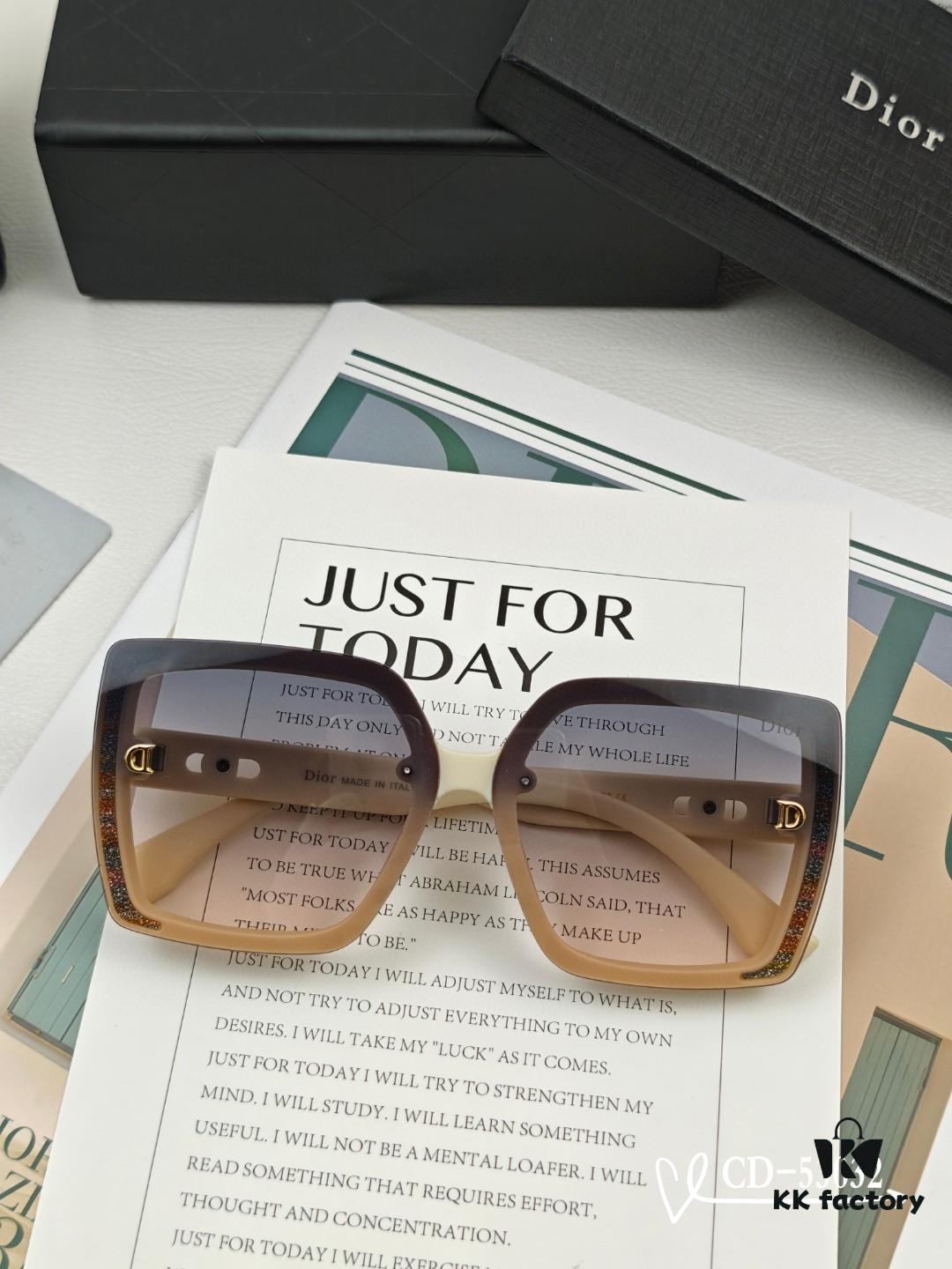 DIOR France | TR90 Lightweight Frame with Polarized Lenses by POLAROID, Model: 53032