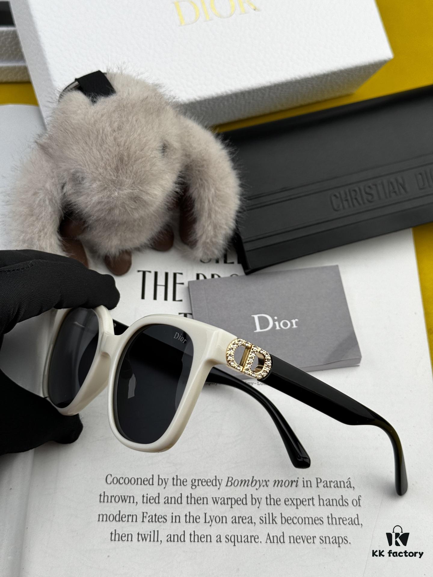 【DIOR】2025 Spring New Arrival Trendy Fashion Square Polarized Sunglasses High-Quality Comfortable Wear Unisex Influencer Style UV Protection Thickened Lenses for Women 🕶️ High-Quality TR Frame Model: CD2908