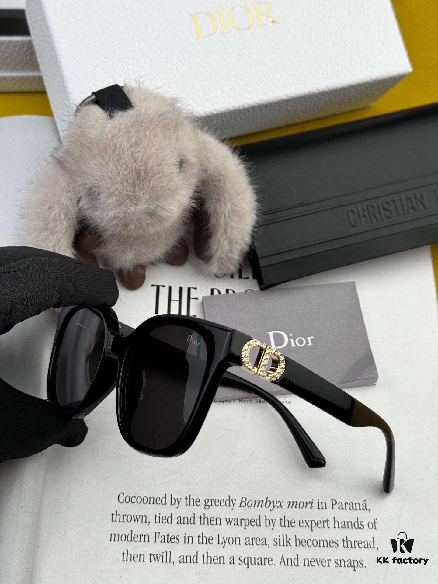 【DIOR】2025 Spring New Arrival Trendy Fashion Square Polarized Sunglasses High-Quality Comfortable Wear Unisex Influencer Style UV Protection Thickened Lenses for Women 🕶️ High-Quality TR Frame Model: CD2908