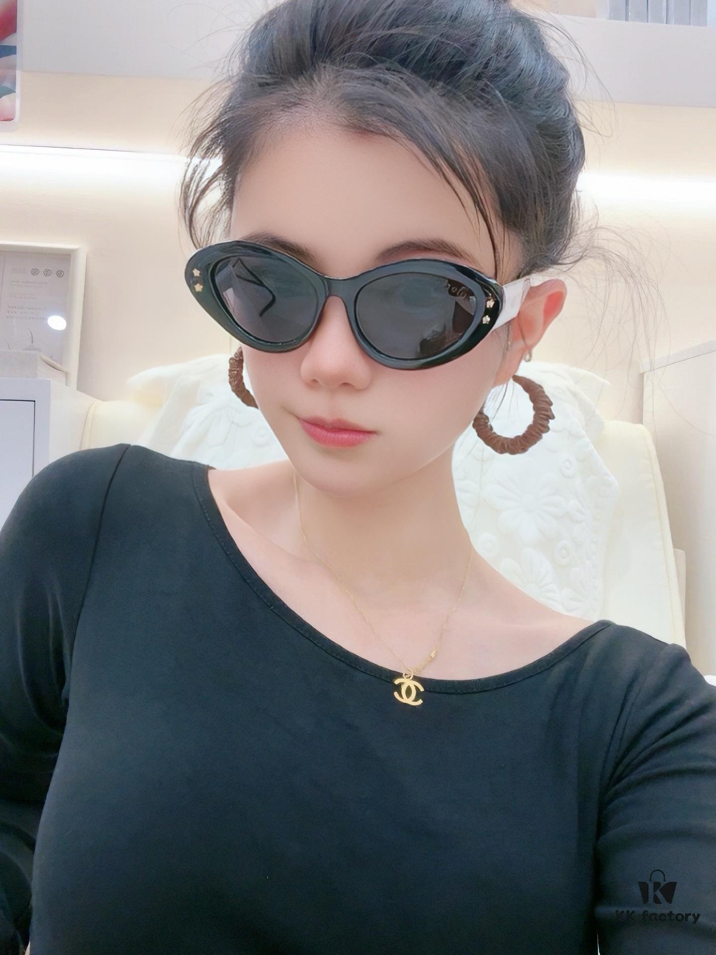 DIOR 2025 Spring New Arrival Trendy Fashion Square Frame Sunglasses High-Quality Comfortable Fit Influencer Style Women's HD Sunglasses