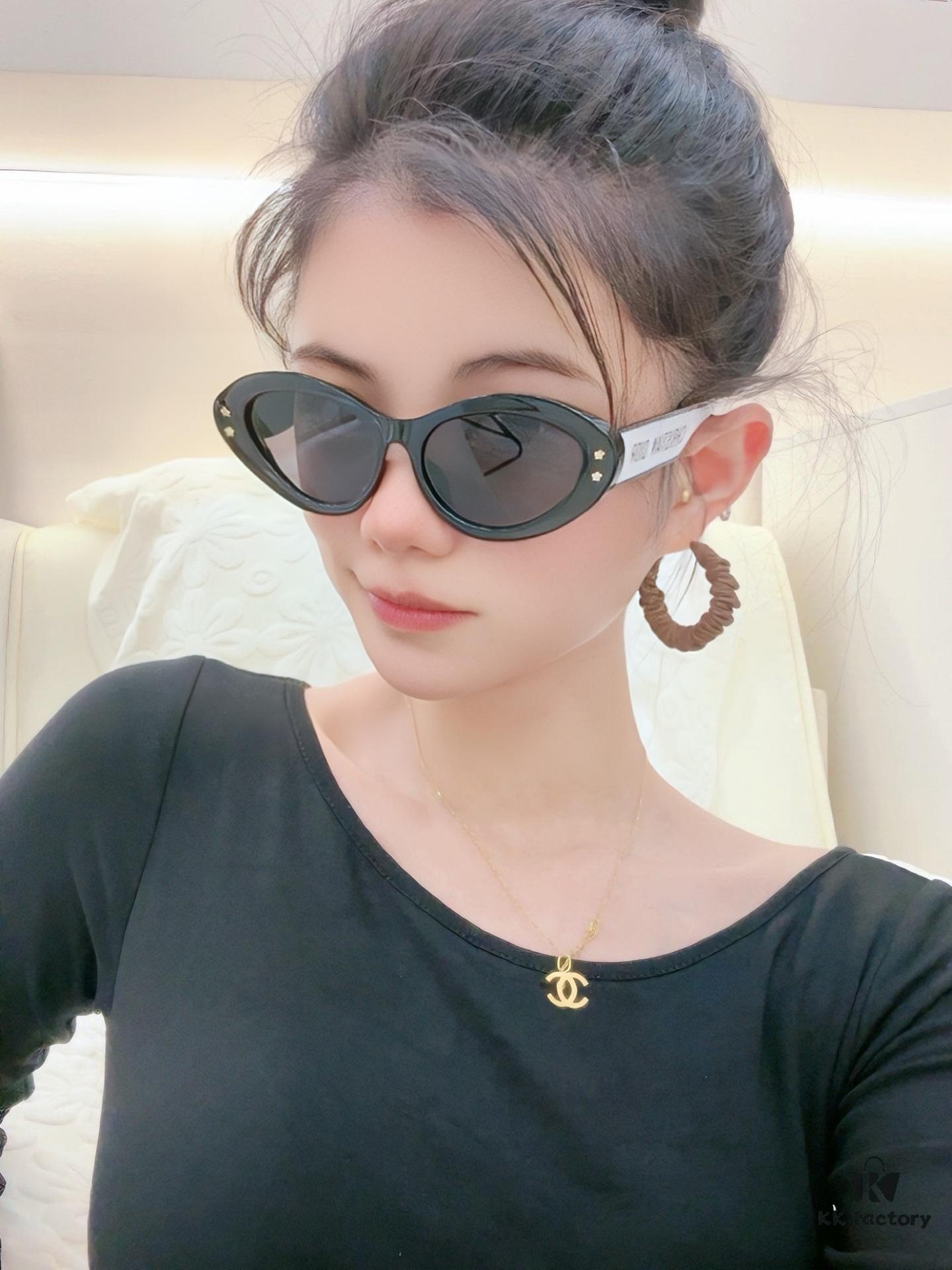 DIOR 2025 Spring New Arrival Trendy Fashion Square Frame Sunglasses High-Quality Comfortable Fit Influencer Style Women's HD Sunglasses