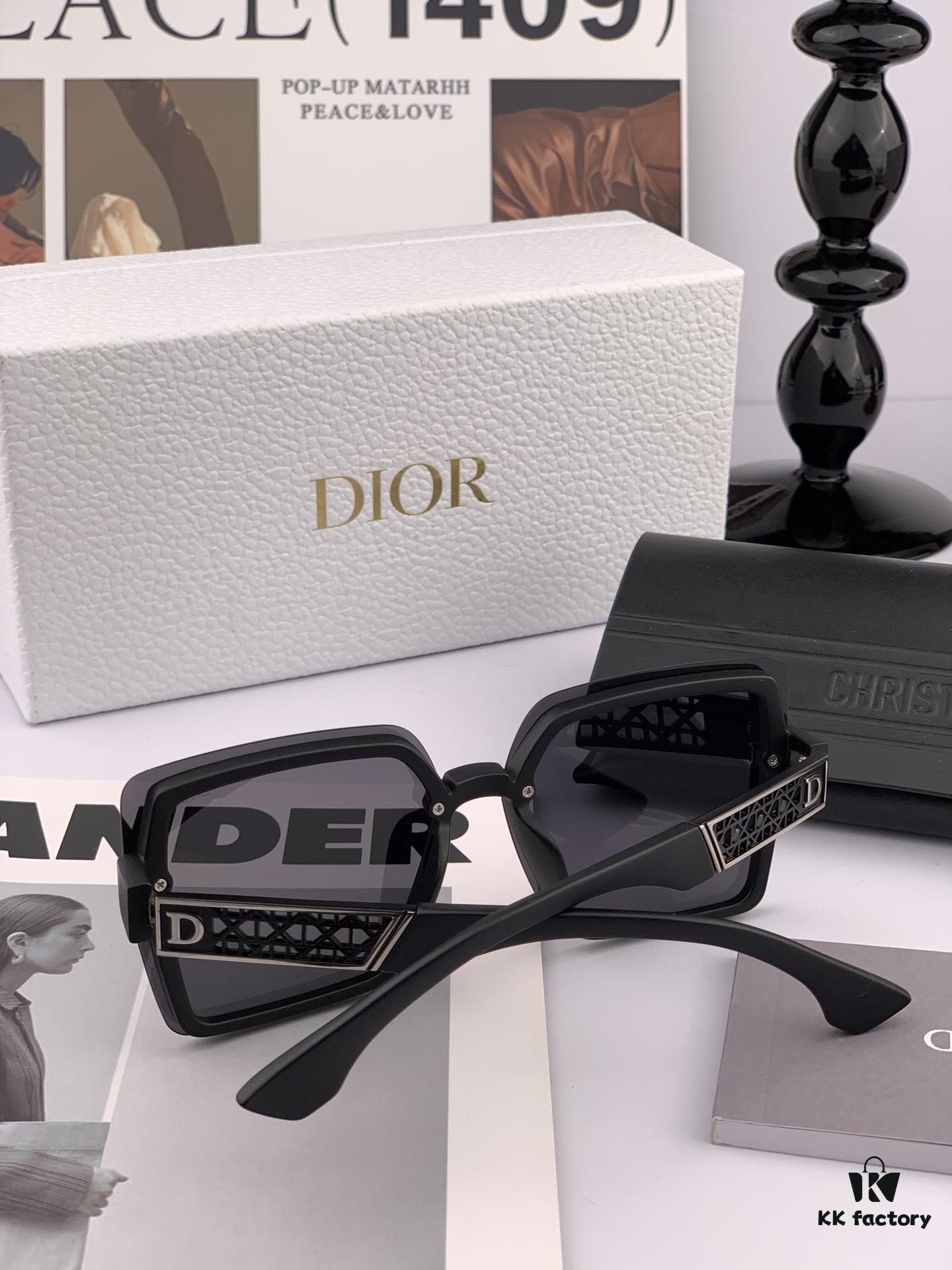 【DIOR】2025 Spring New Arrival Trendy Fashion Square Polarized Sunglasses High-Quality Comfortable Wearable Influencer Popular Style Women's HD Thickened Polarized Sunglasses 🕶️ High-Quality TR Frame Model: CD1086