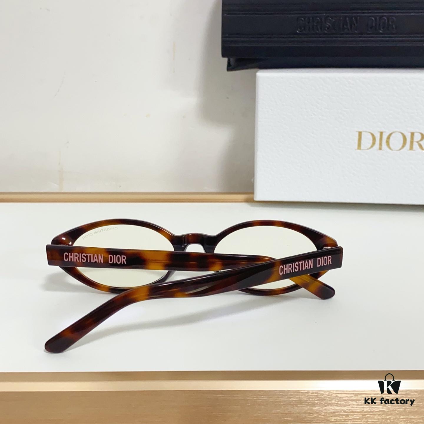 105 DIOR Dior Pacific R1F 54-18-140