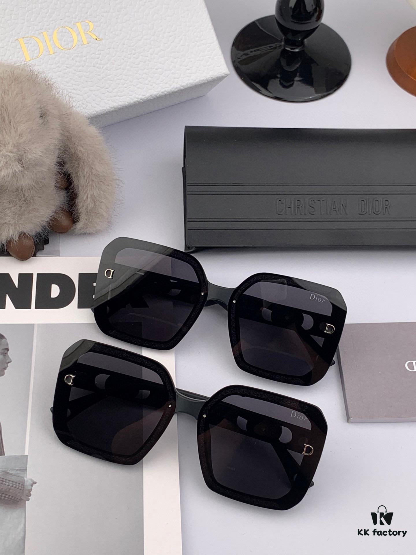 【DIOR】2025 Spring New Arrival Trendy Fashion Square Polarized Sunglasses High Quality Comfortable Fit Influencer Style Sunglasses Model: D4292