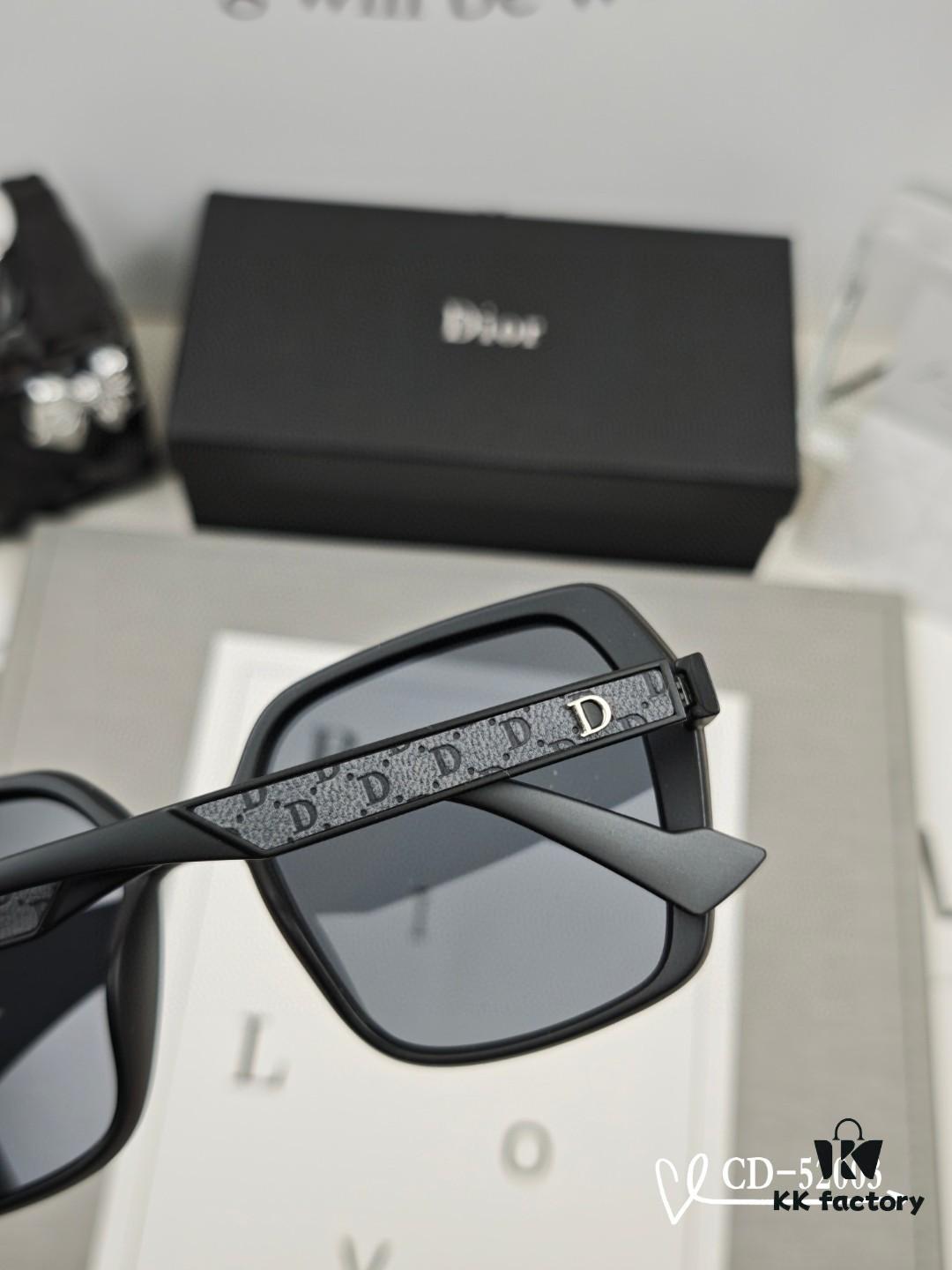 DIOR France TR90 Lightweight Sunglasses with Polarized Lenses, Model 52003