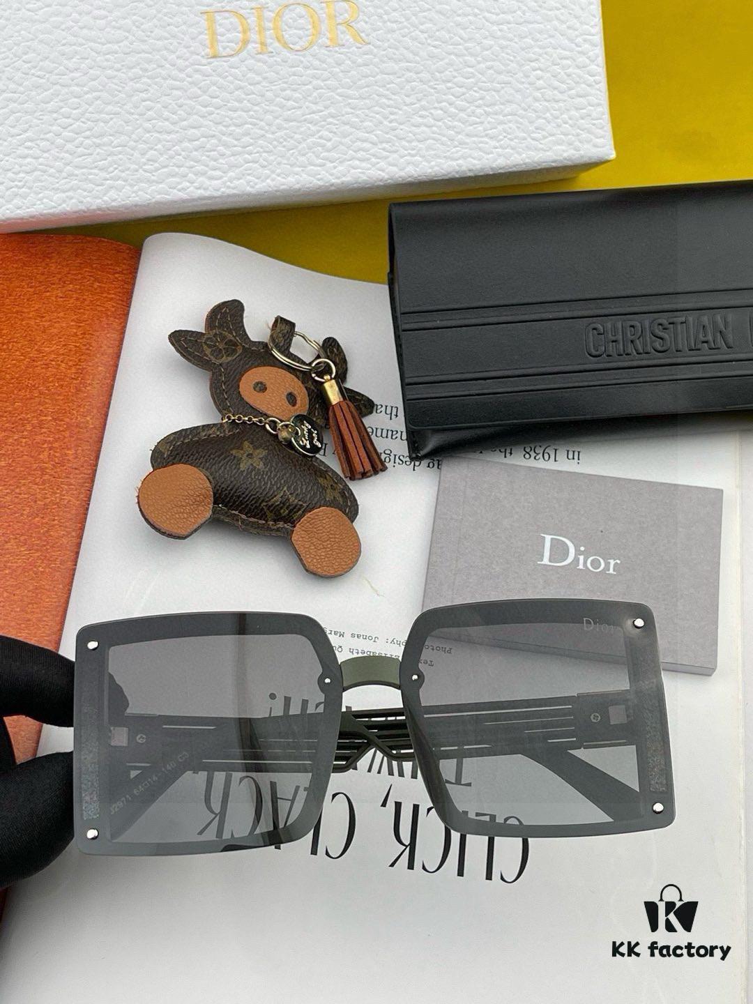 【DIOR - Dior】2025 Spring New Arrival Trendy Fashion Square Polarized Sunglasses High Quality Comfortable Fit Influencer Popular Style Model: D1297 Eyeglasses Sunglasses