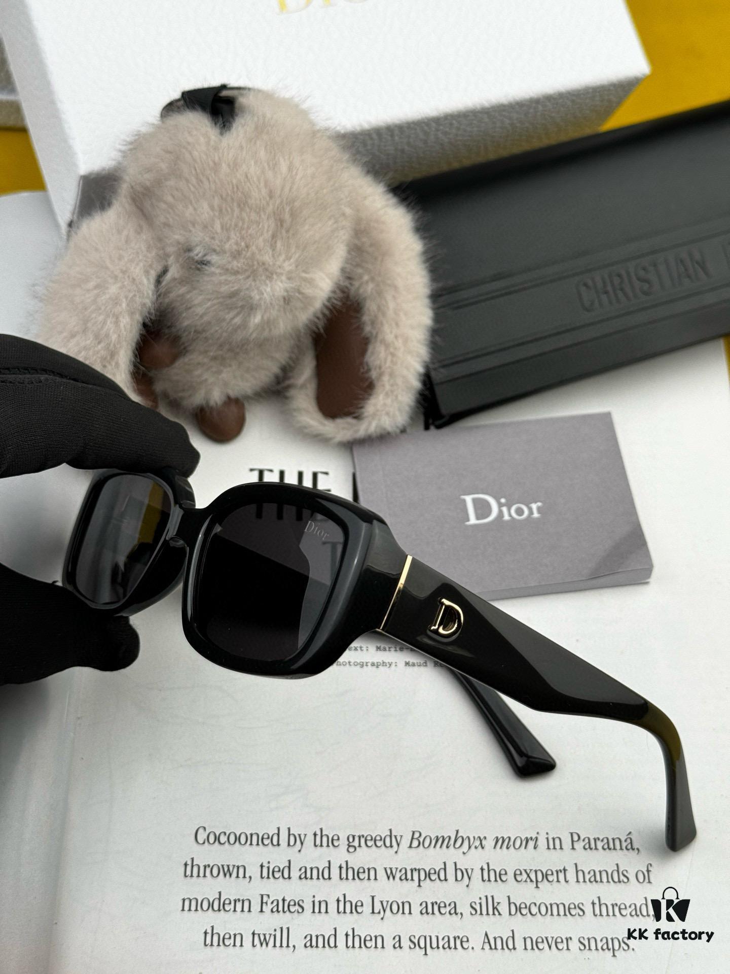 【DIOR】2025 Spring New Arrival Trendy Fashion Square Polarized Sunglasses High Quality Comfortable Wear Influencer Popular Style Model: D2111