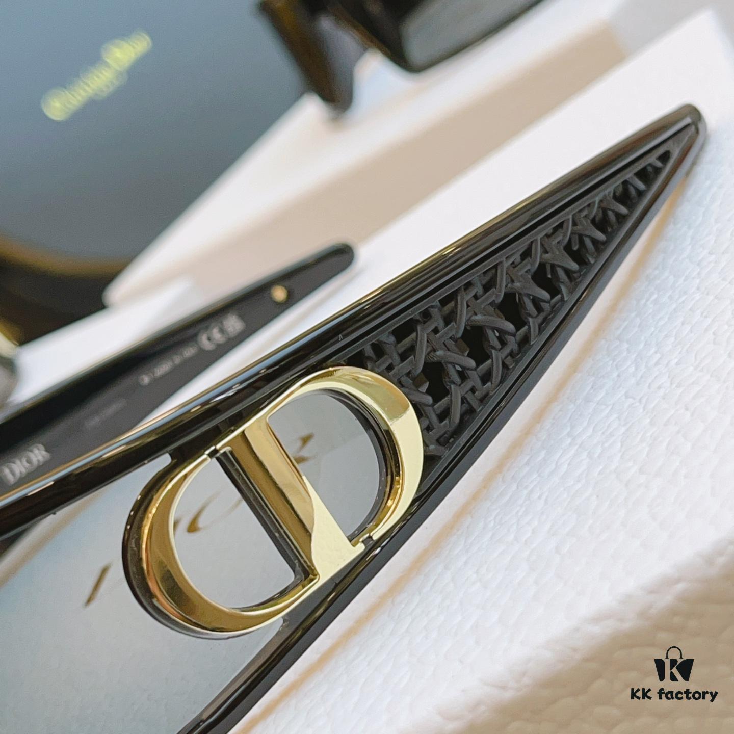 【DIO*】 Winter25 CD Logo Hair Clip Sunglasses ✨ MOD: VeryDiorM1U, SIZE: 91-11 Premium High-Quality Replica with Original Box