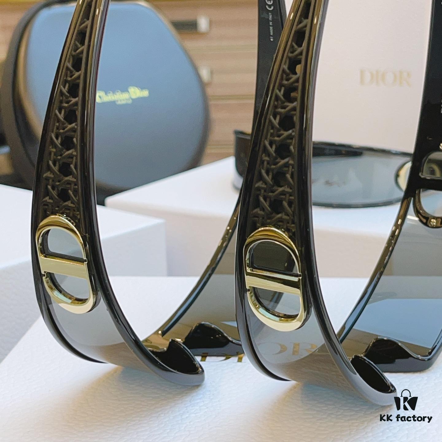 【DIO*】 Winter25 CD Logo Hair Clip Sunglasses ✨ MOD: VeryDiorM1U, SIZE: 91-11 Premium High-Quality Replica with Original Box