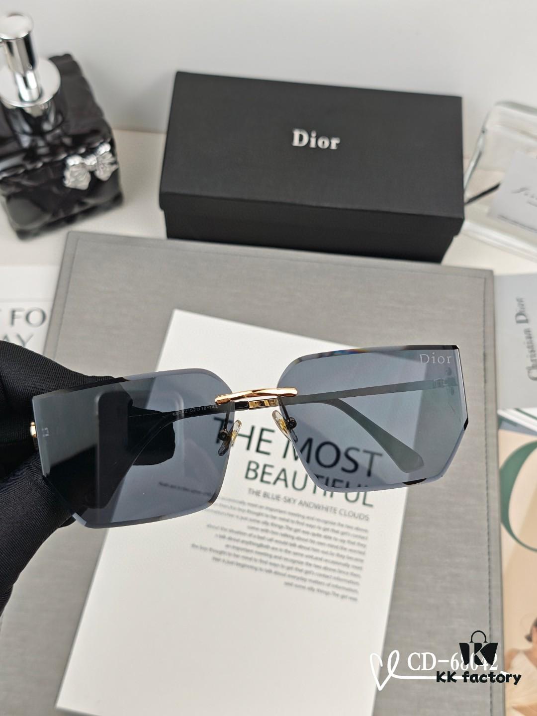 Dior - French Fashion House Dior Unisex Sunglasses with Polarized Lenses by Polaroid, Lightweight Metal Frame, Style 68042