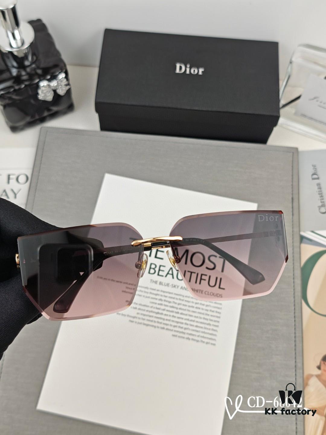 Dior - French Fashion House Dior Unisex Sunglasses with Polarized Lenses by Polaroid, Lightweight Metal Frame, Style 68042